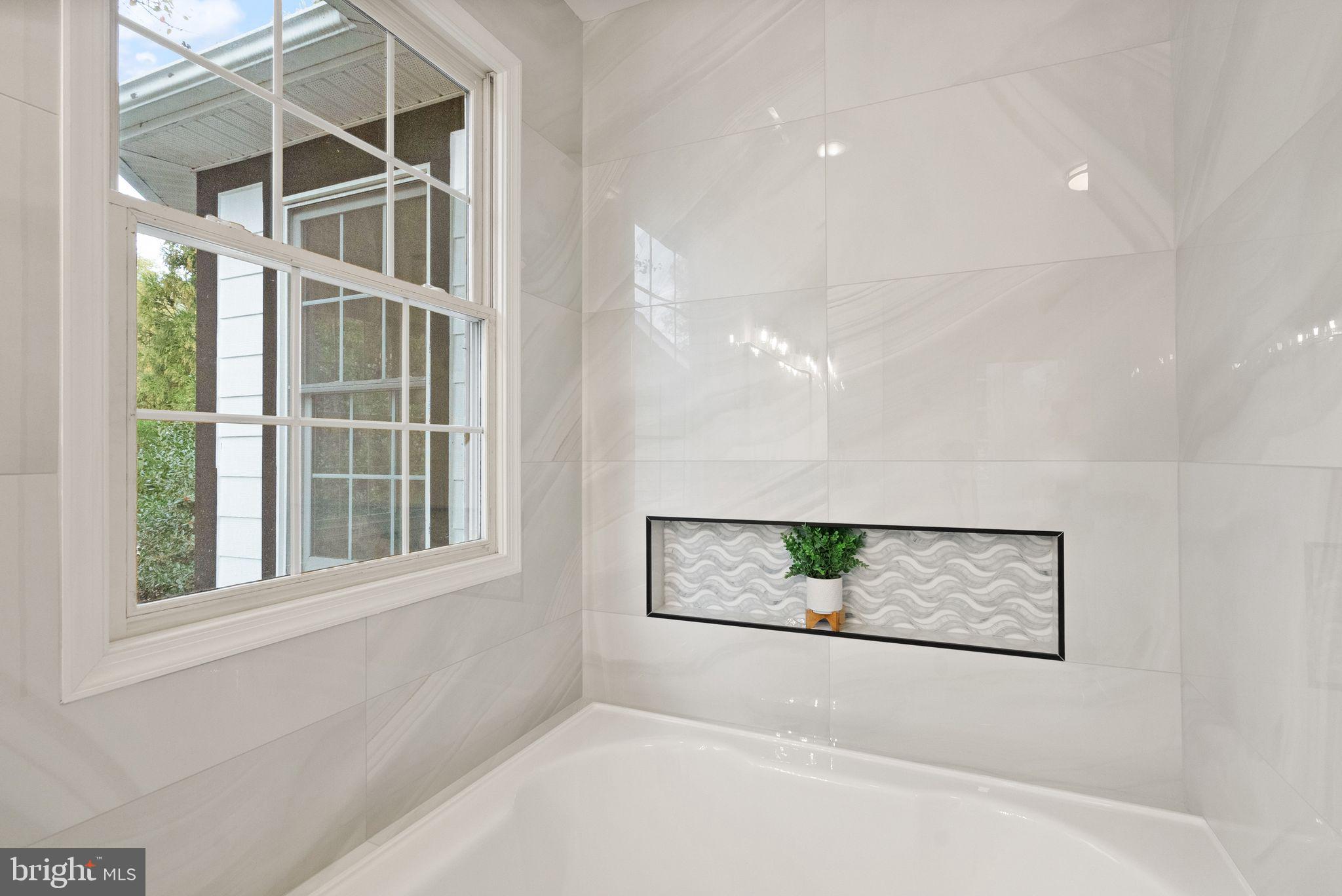 ROCK CREEK KNOLLS - Residential