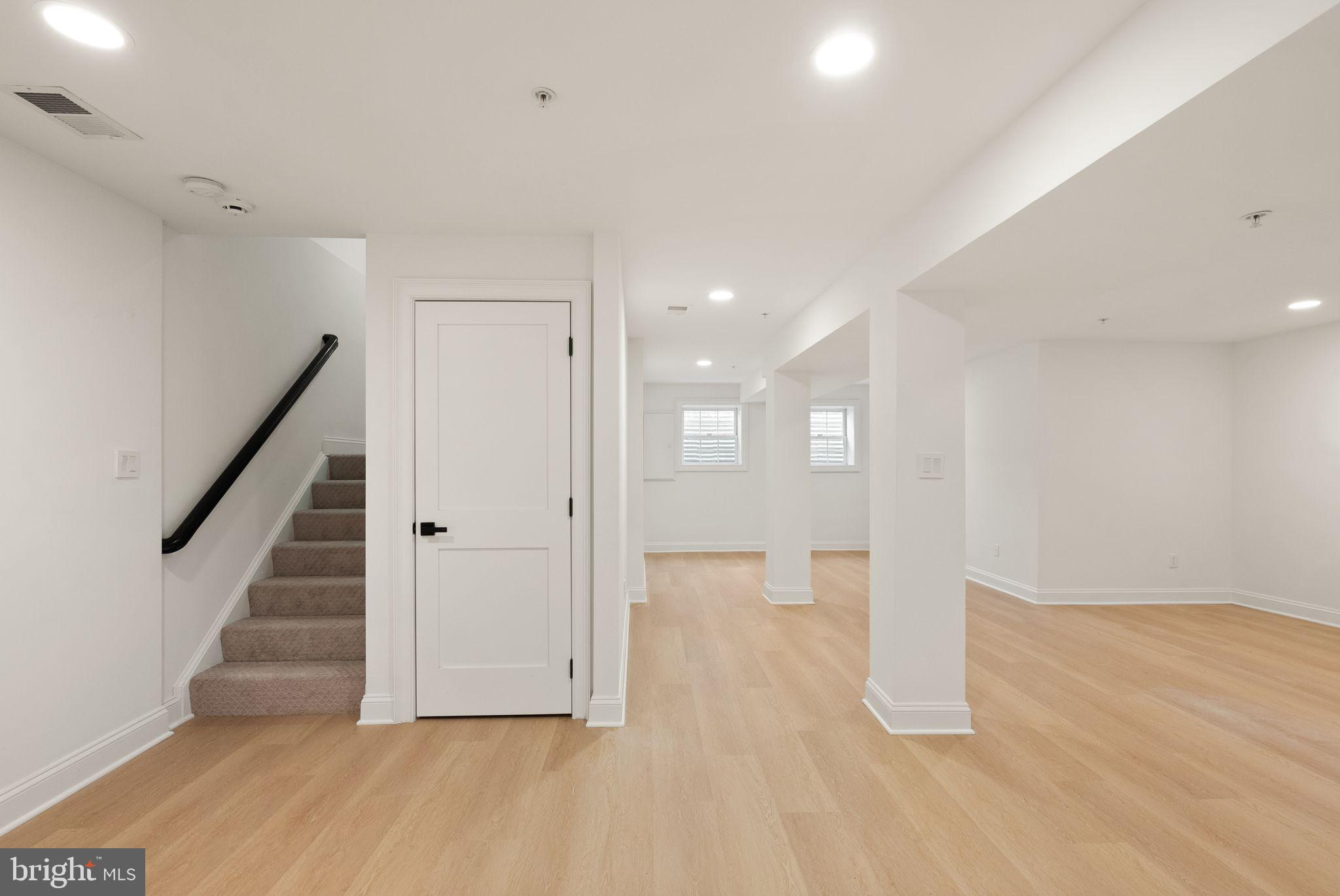 ROCK CREEK KNOLLS - Residential