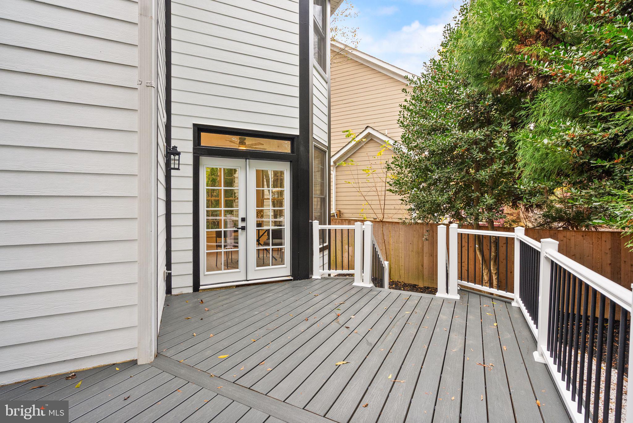 ROCK CREEK KNOLLS - Residential