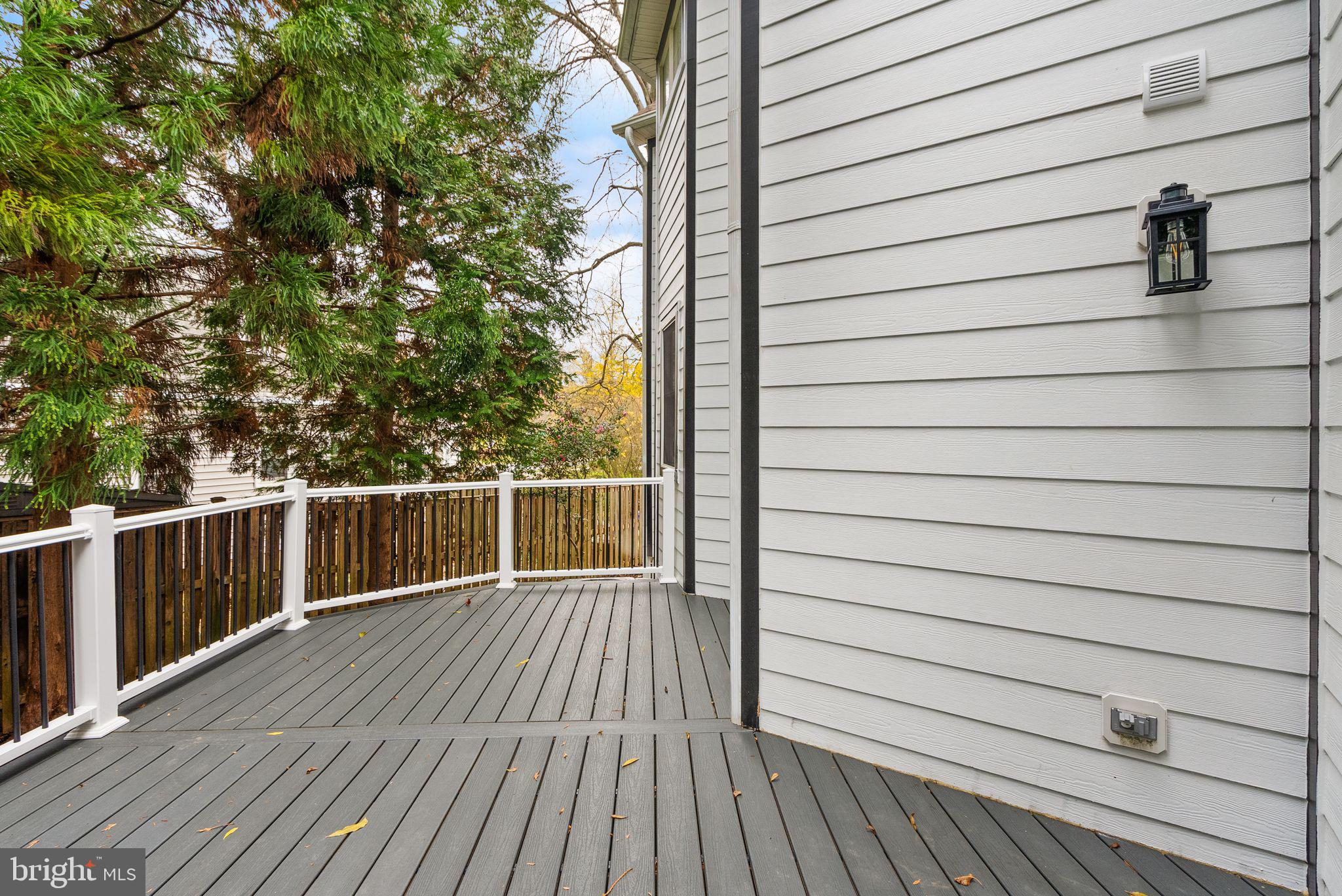ROCK CREEK KNOLLS - Residential