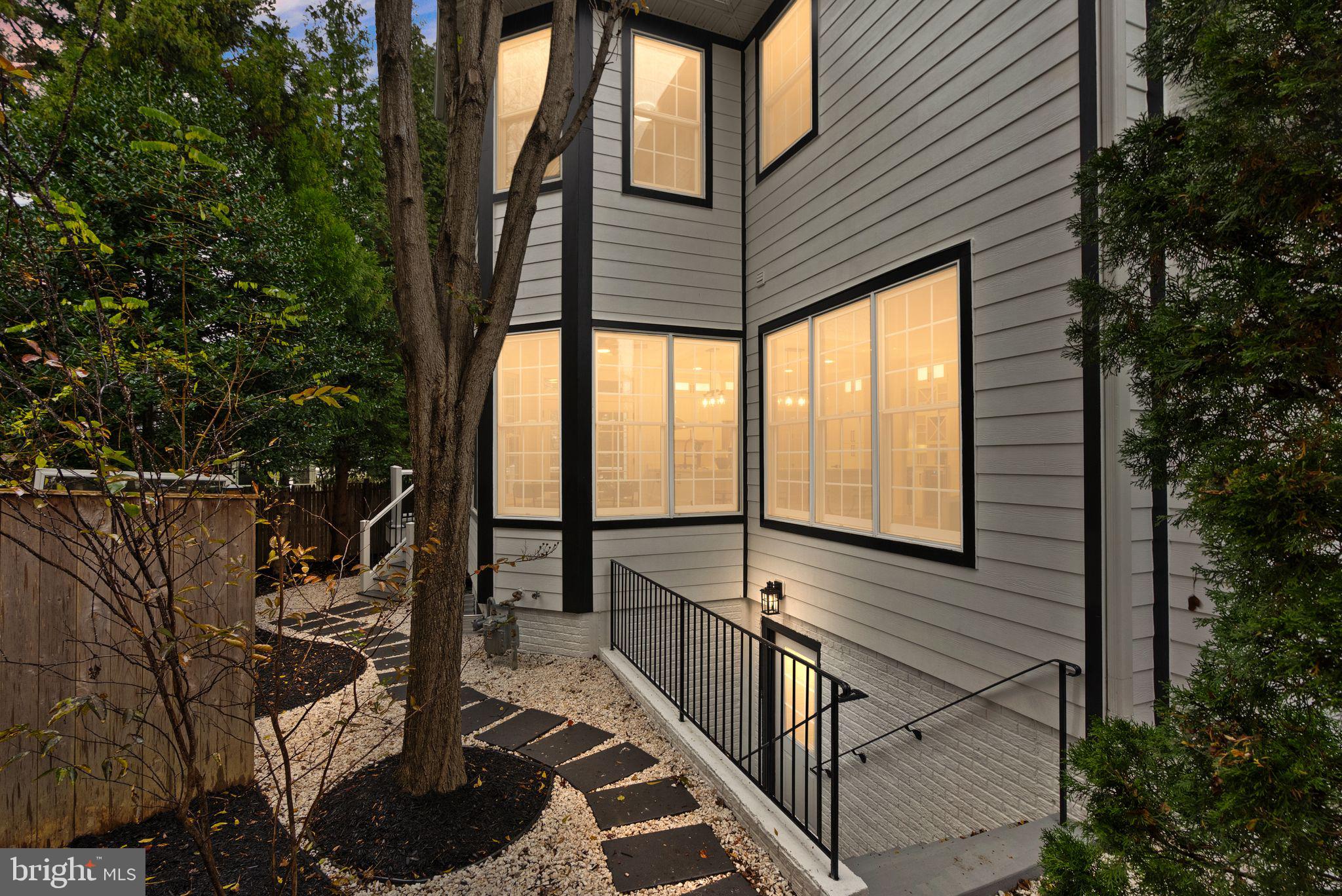 ROCK CREEK KNOLLS - Residential
