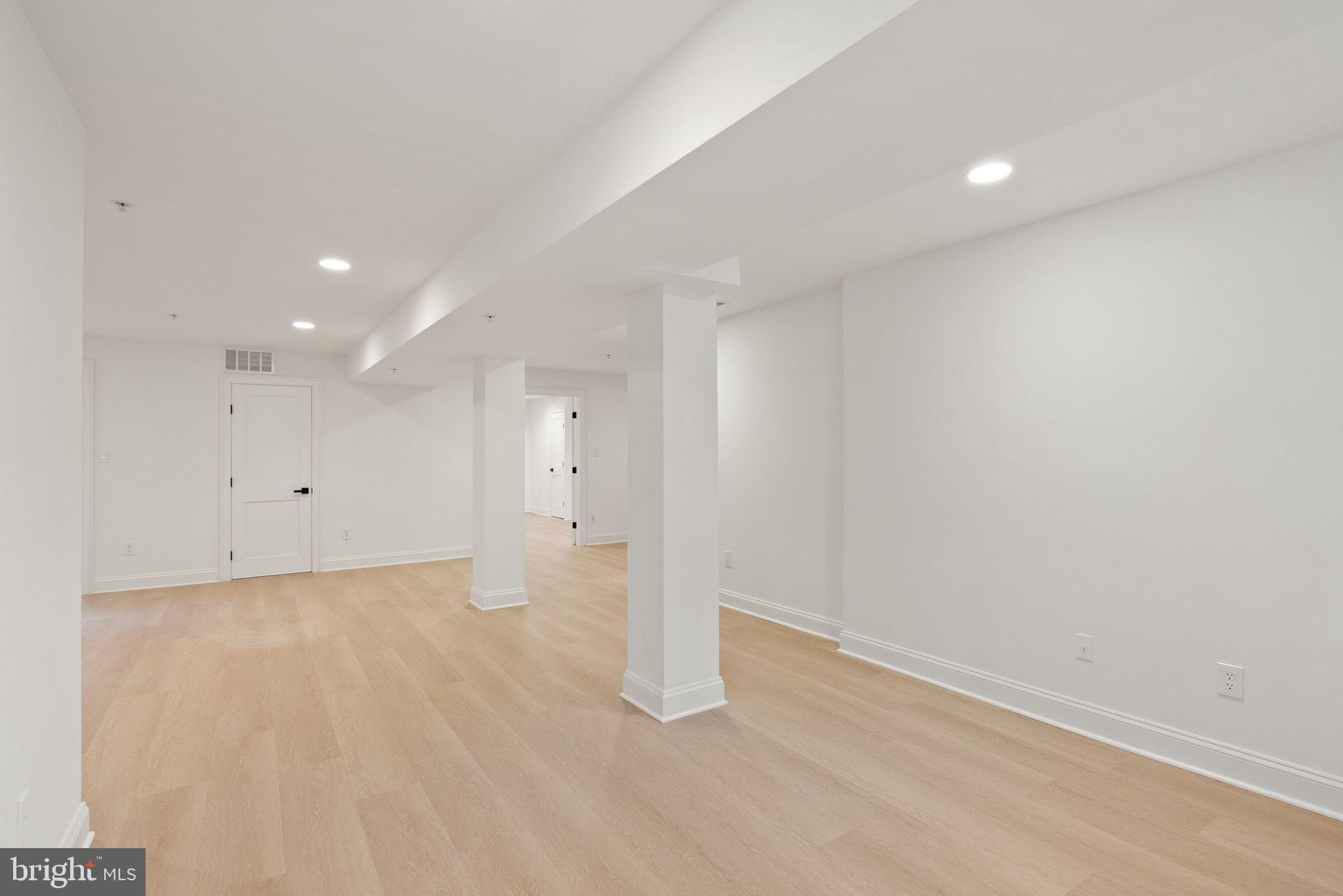 ROCK CREEK KNOLLS - Residential