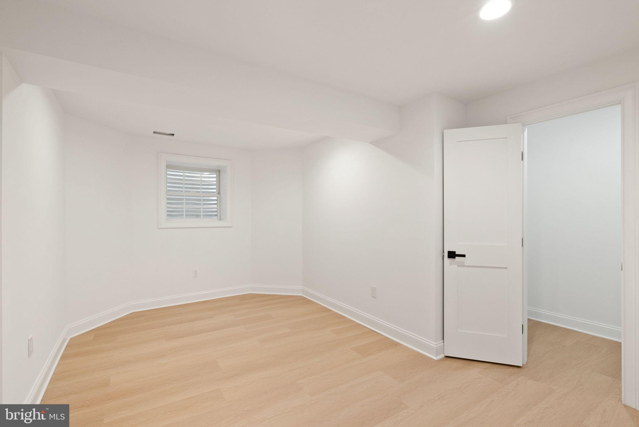 ROCK CREEK KNOLLS - Residential