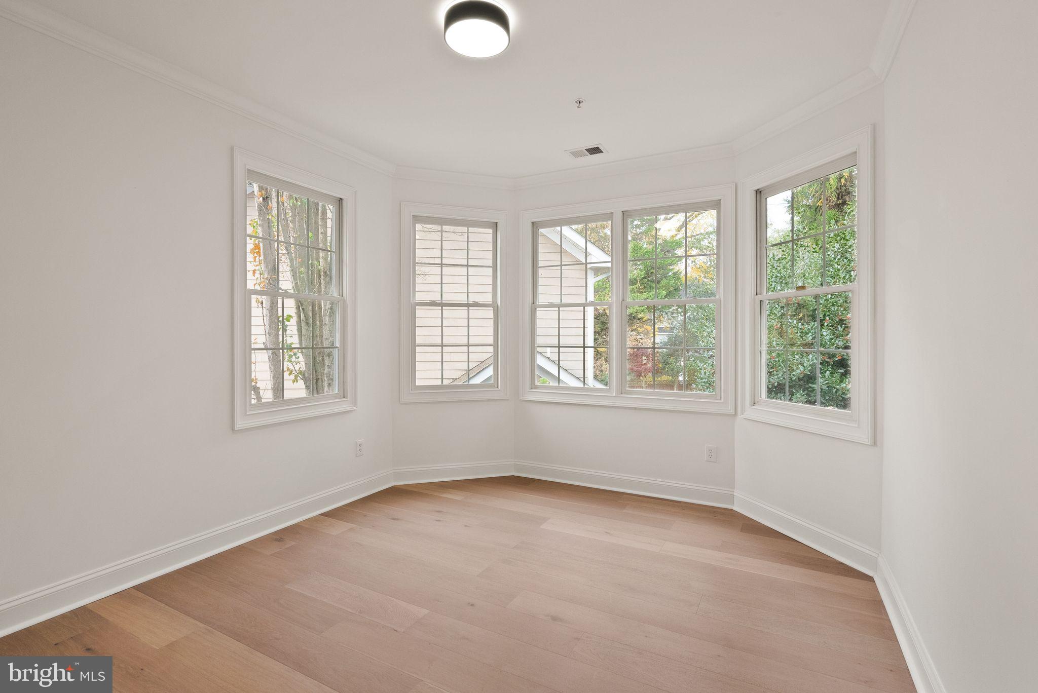 ROCK CREEK KNOLLS - Residential