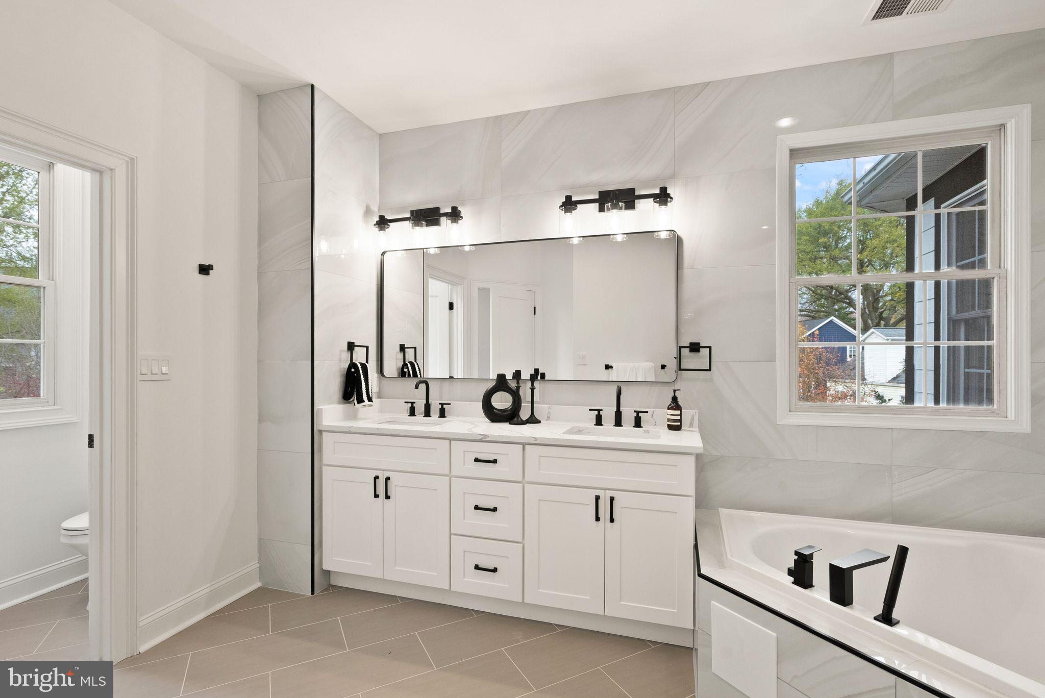 ROCK CREEK KNOLLS - Residential
