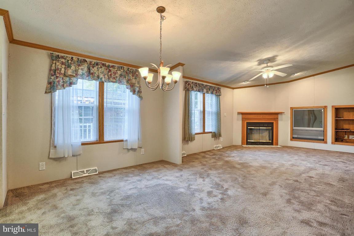 GREEN ACRES - Residential