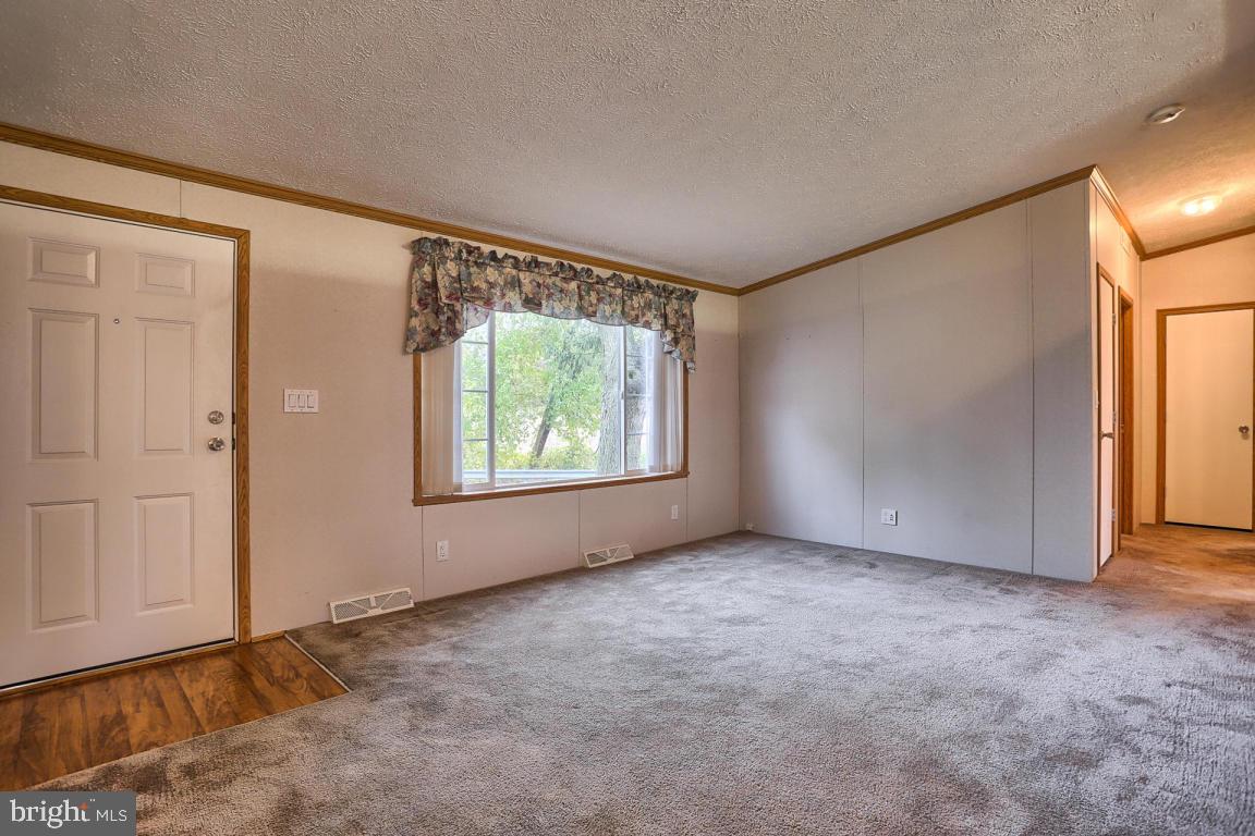 GREEN ACRES - Residential