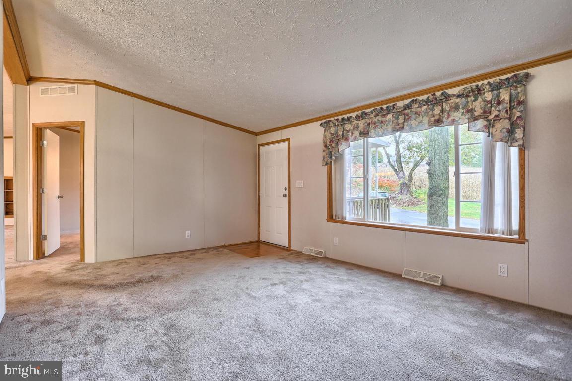 GREEN ACRES - Residential