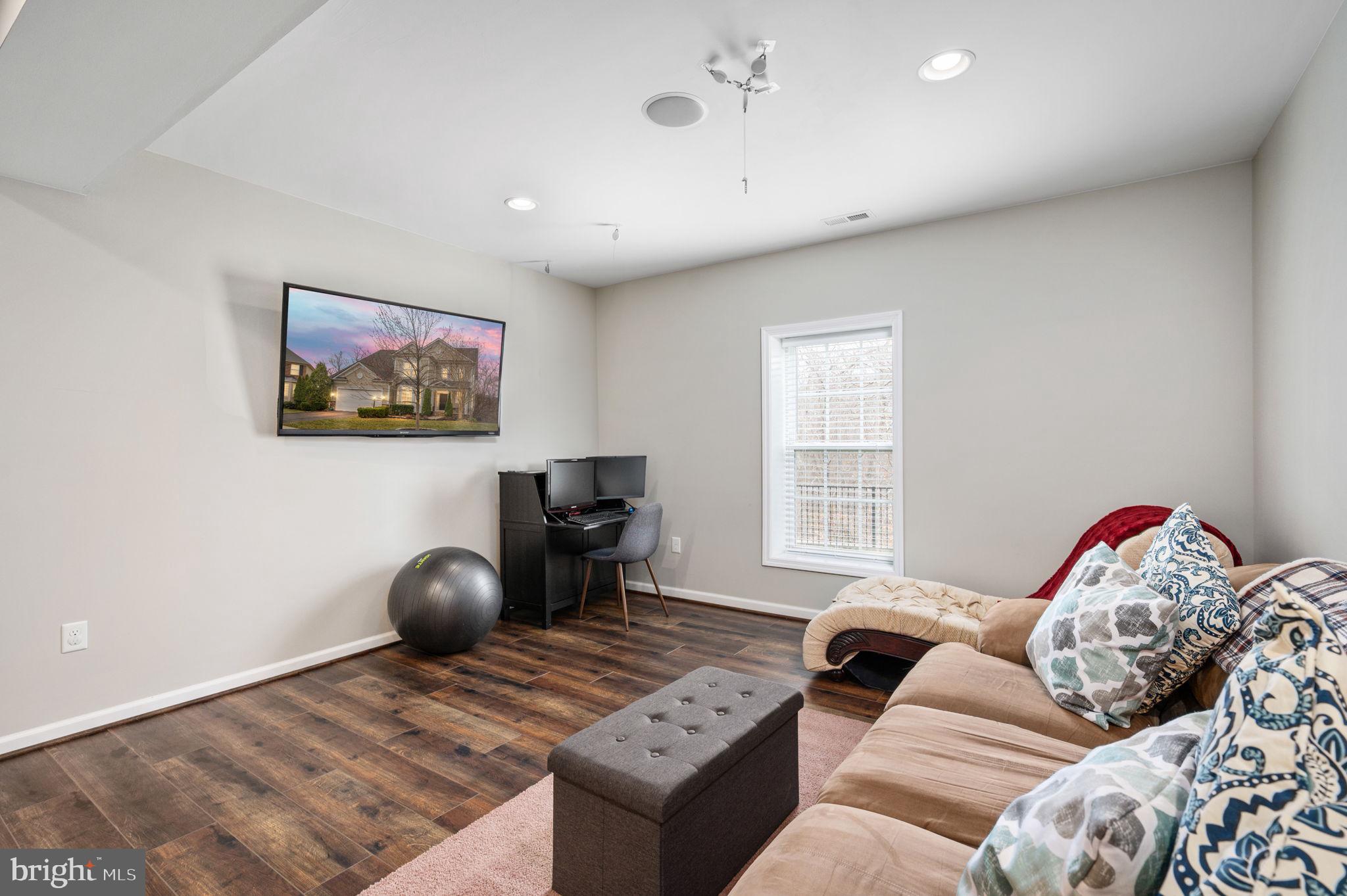 HILLS OF AQUIA - Residential
