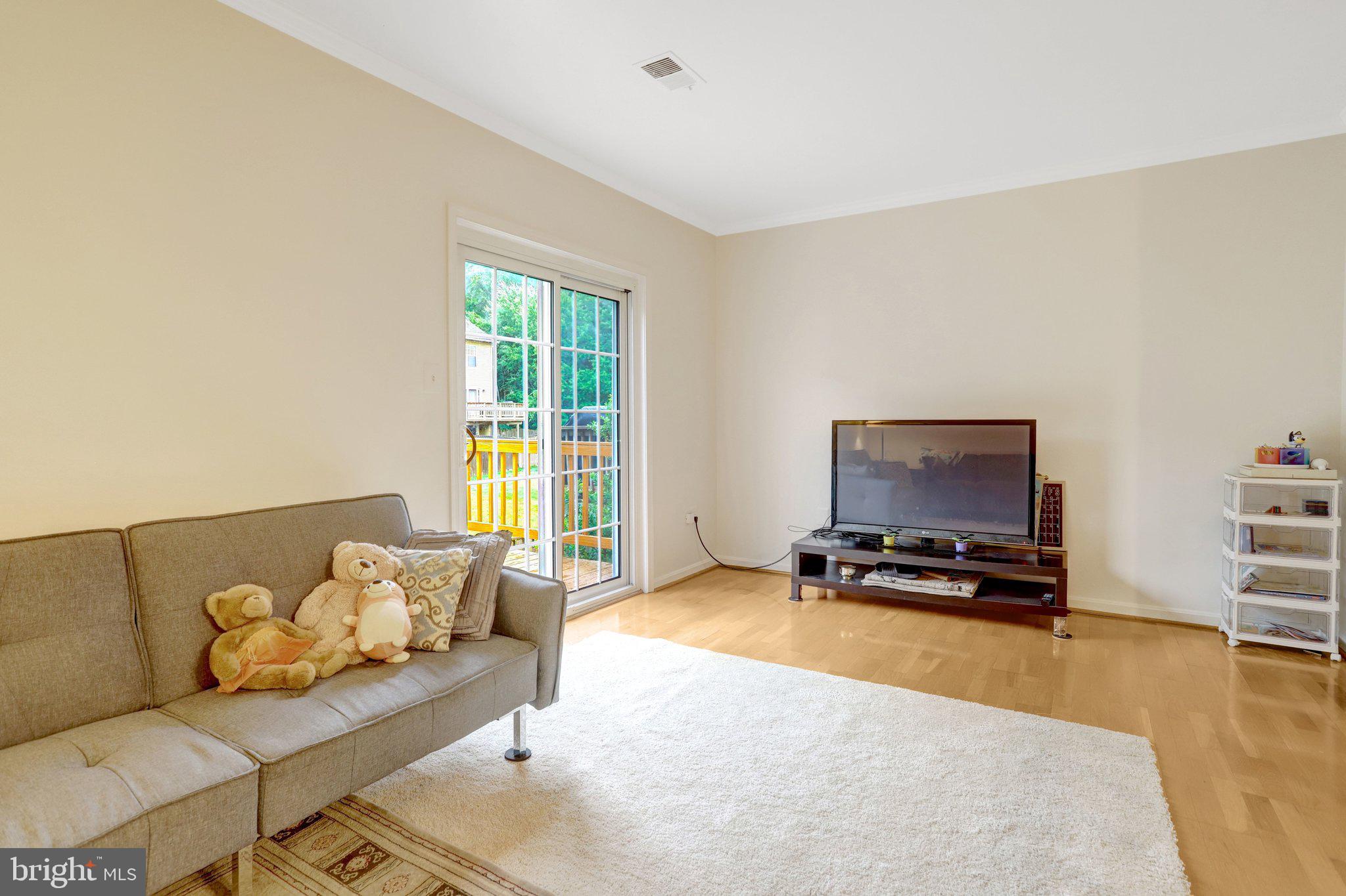 RUNNYMEADE - Residential