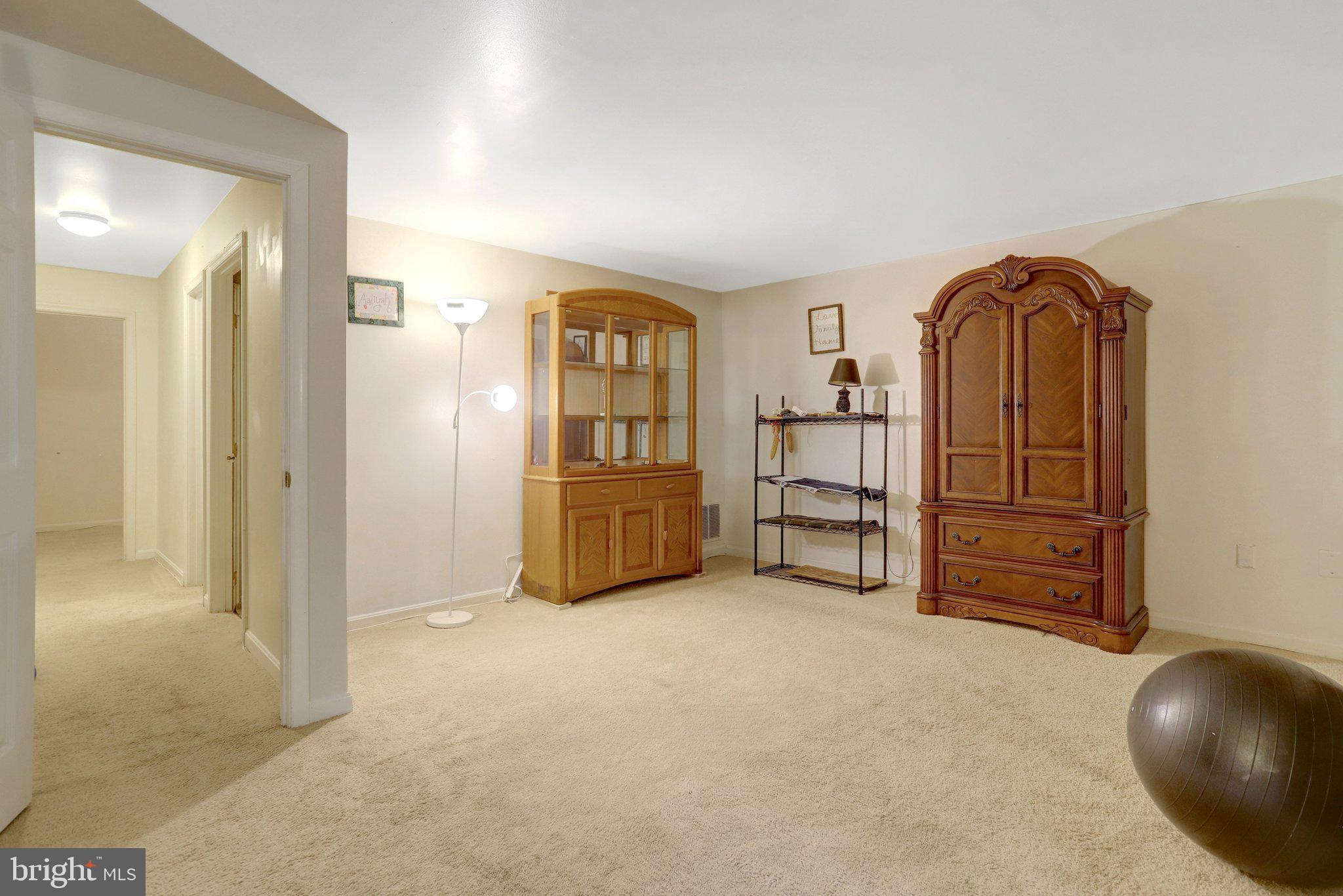 RUNNYMEADE - Residential