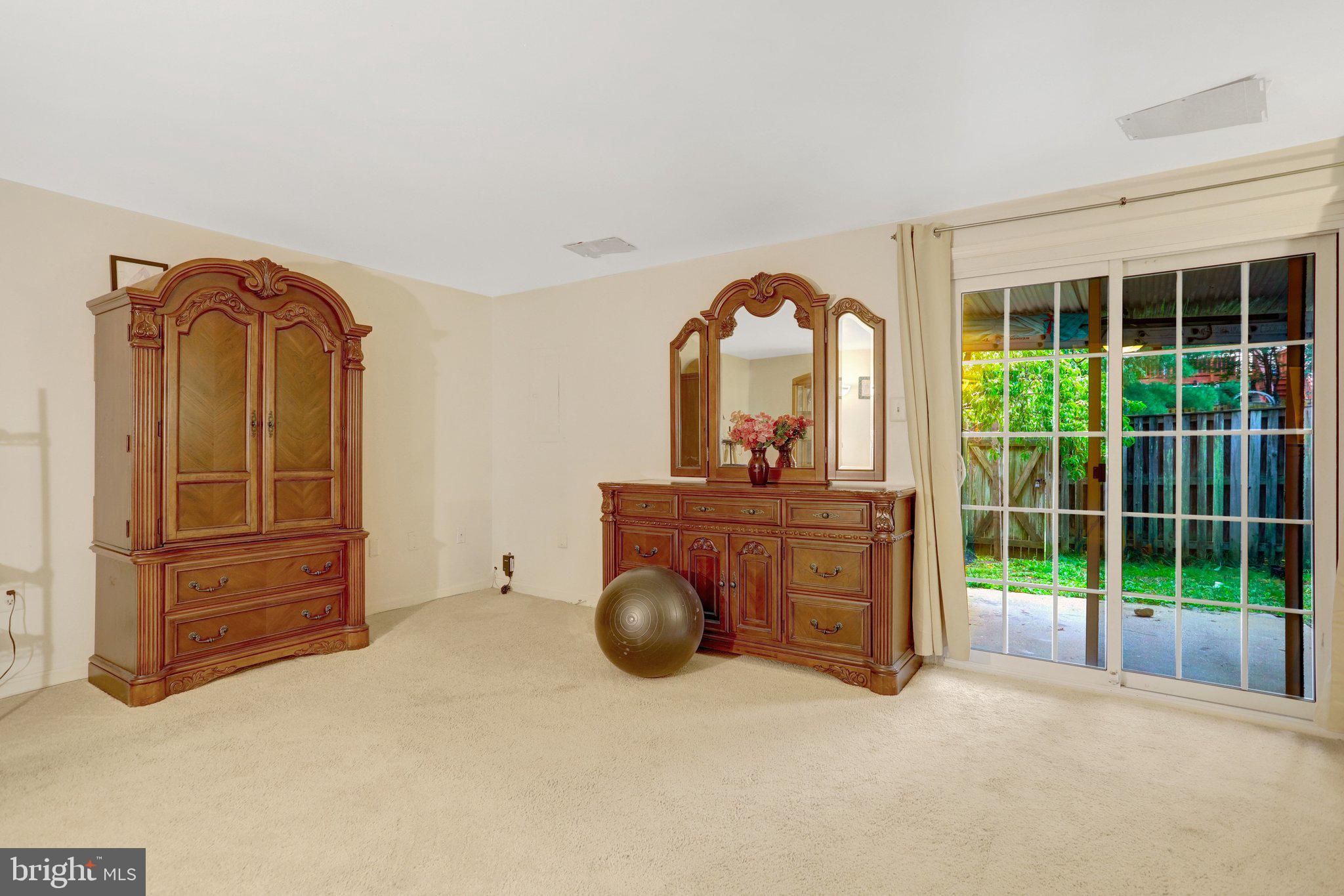 RUNNYMEADE - Residential