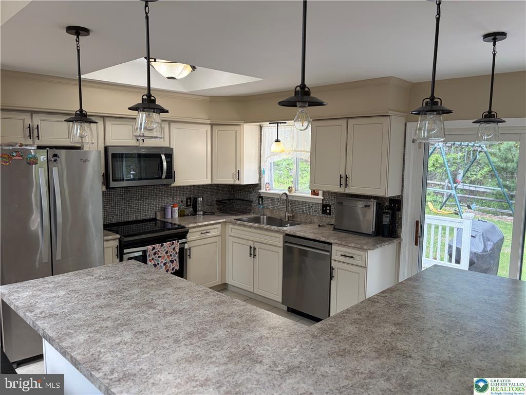 POCONO FARMS - Residential