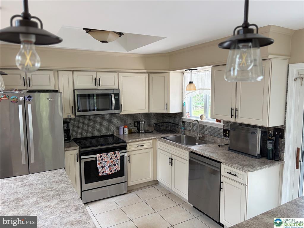 POCONO FARMS - Residential