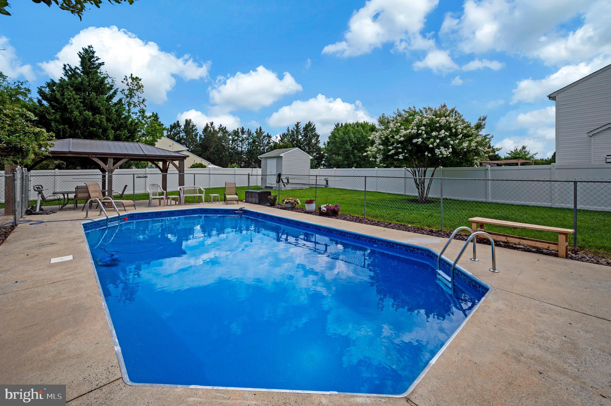 CEDAR RIDGE - Residential