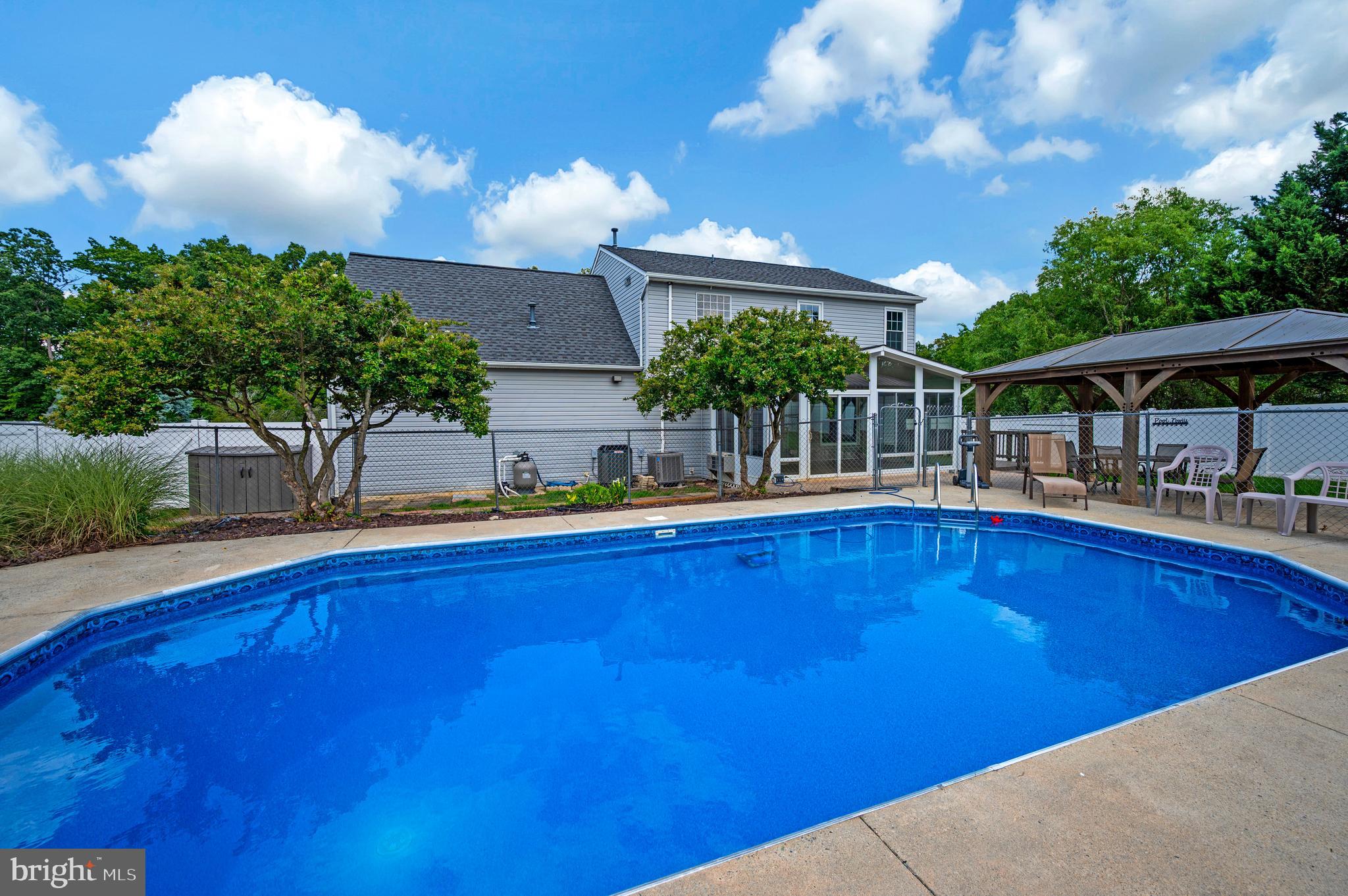 CEDAR RIDGE - Residential