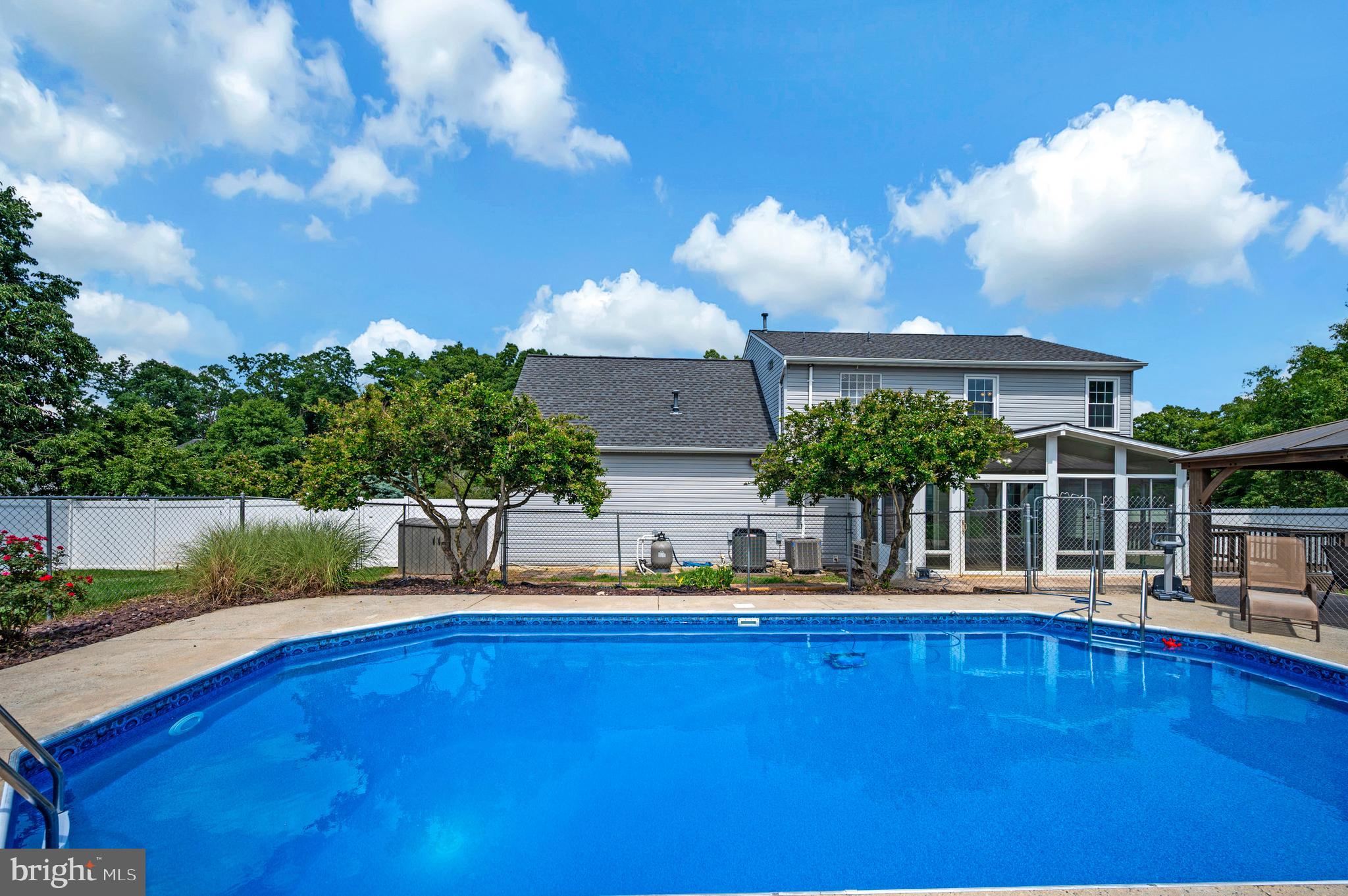 CEDAR RIDGE - Residential