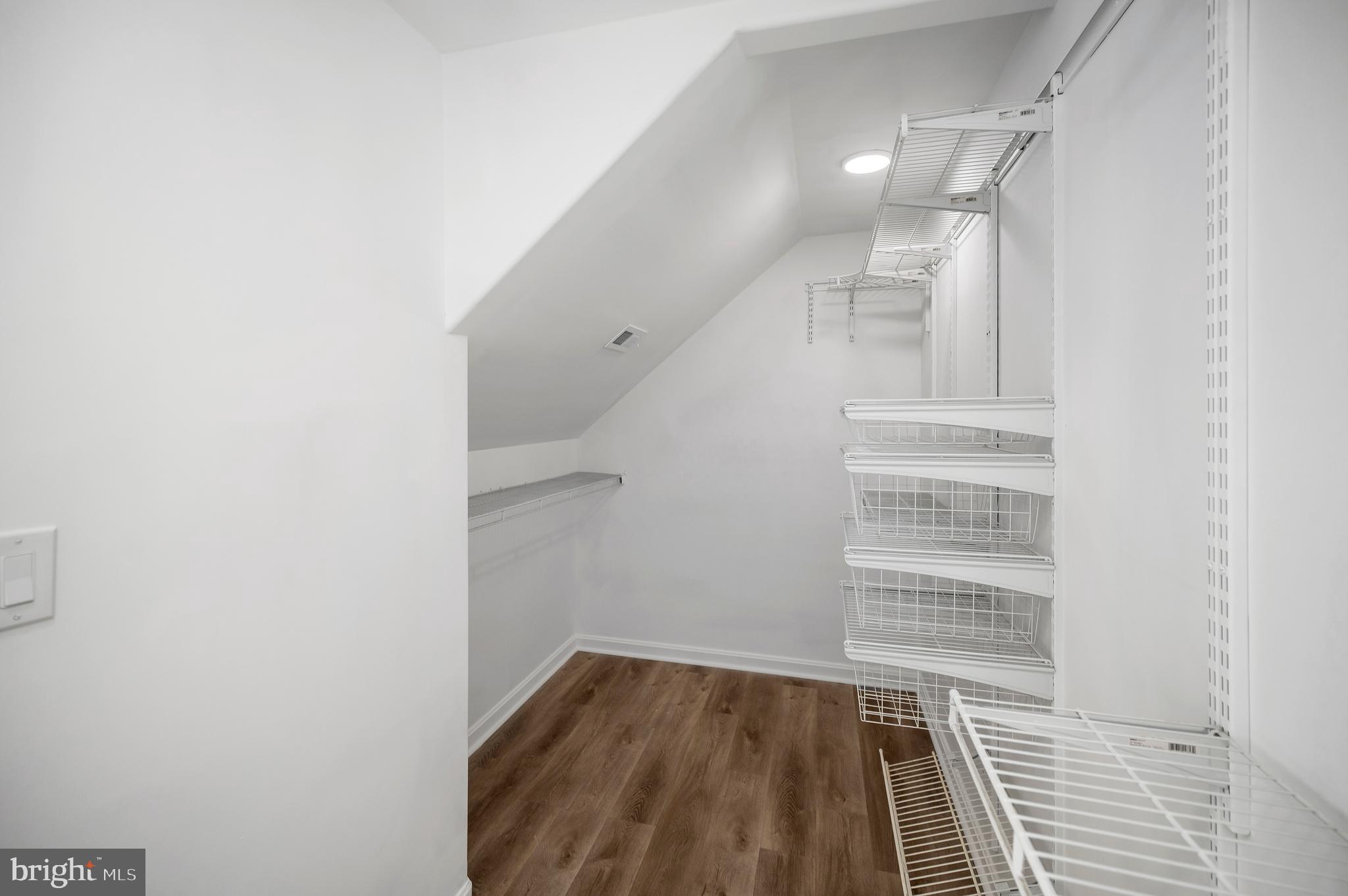 CEDAR RIDGE - Residential