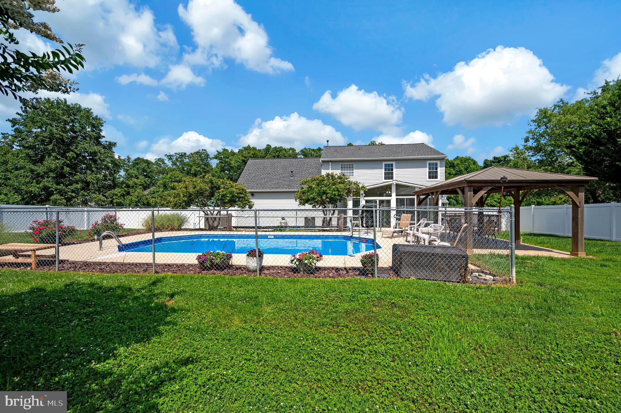 CEDAR RIDGE - Residential