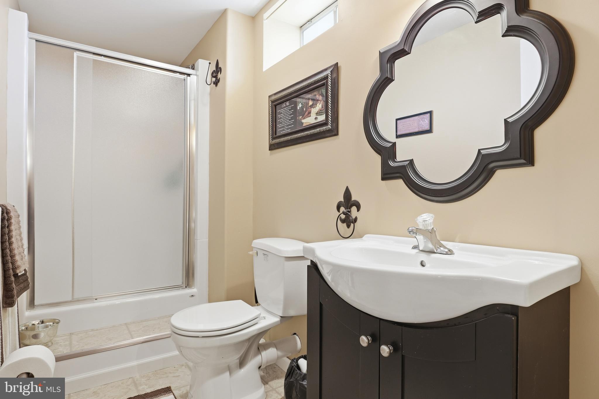 KNOTTS LANDING - Residential