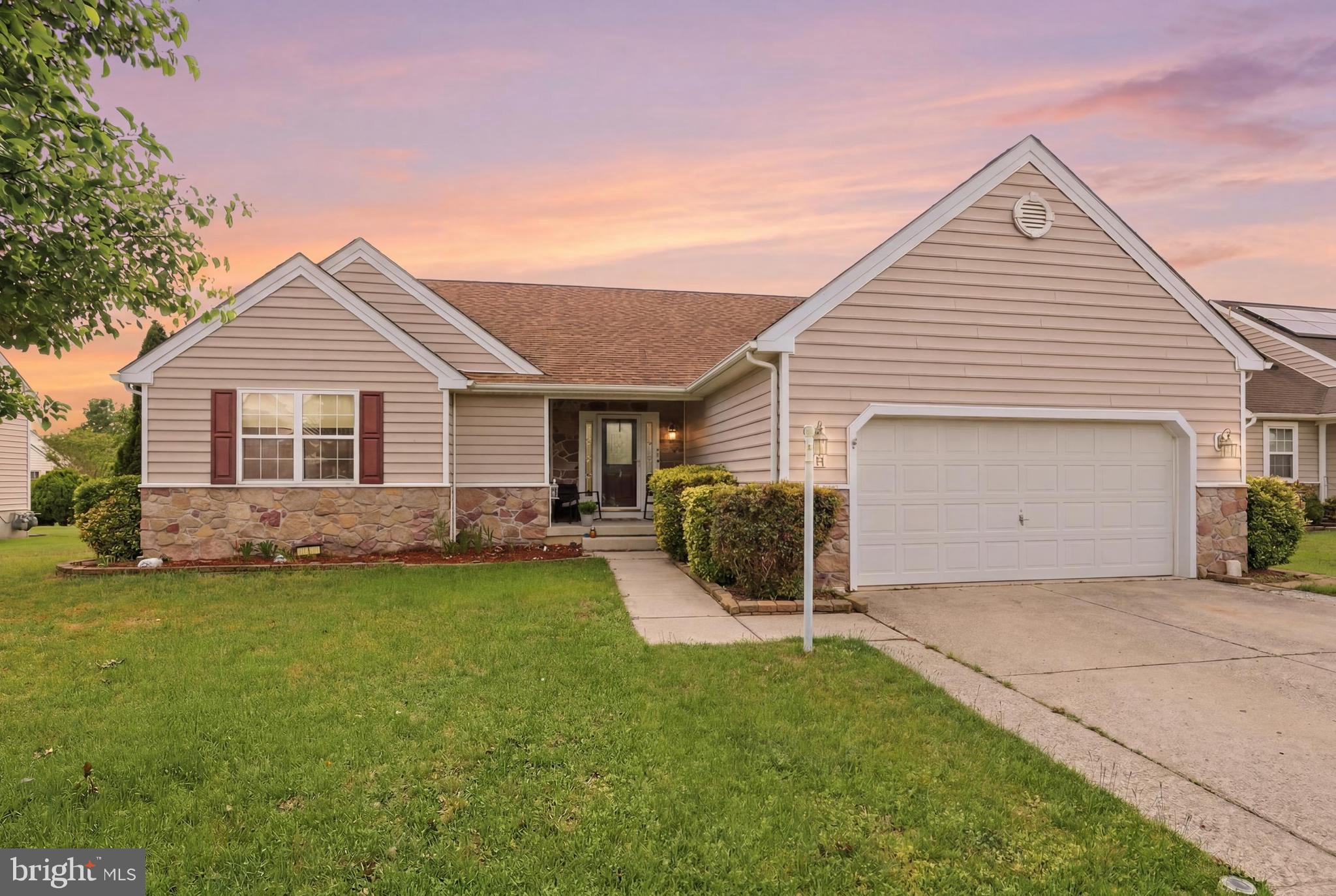 KNOTTS LANDING - Residential