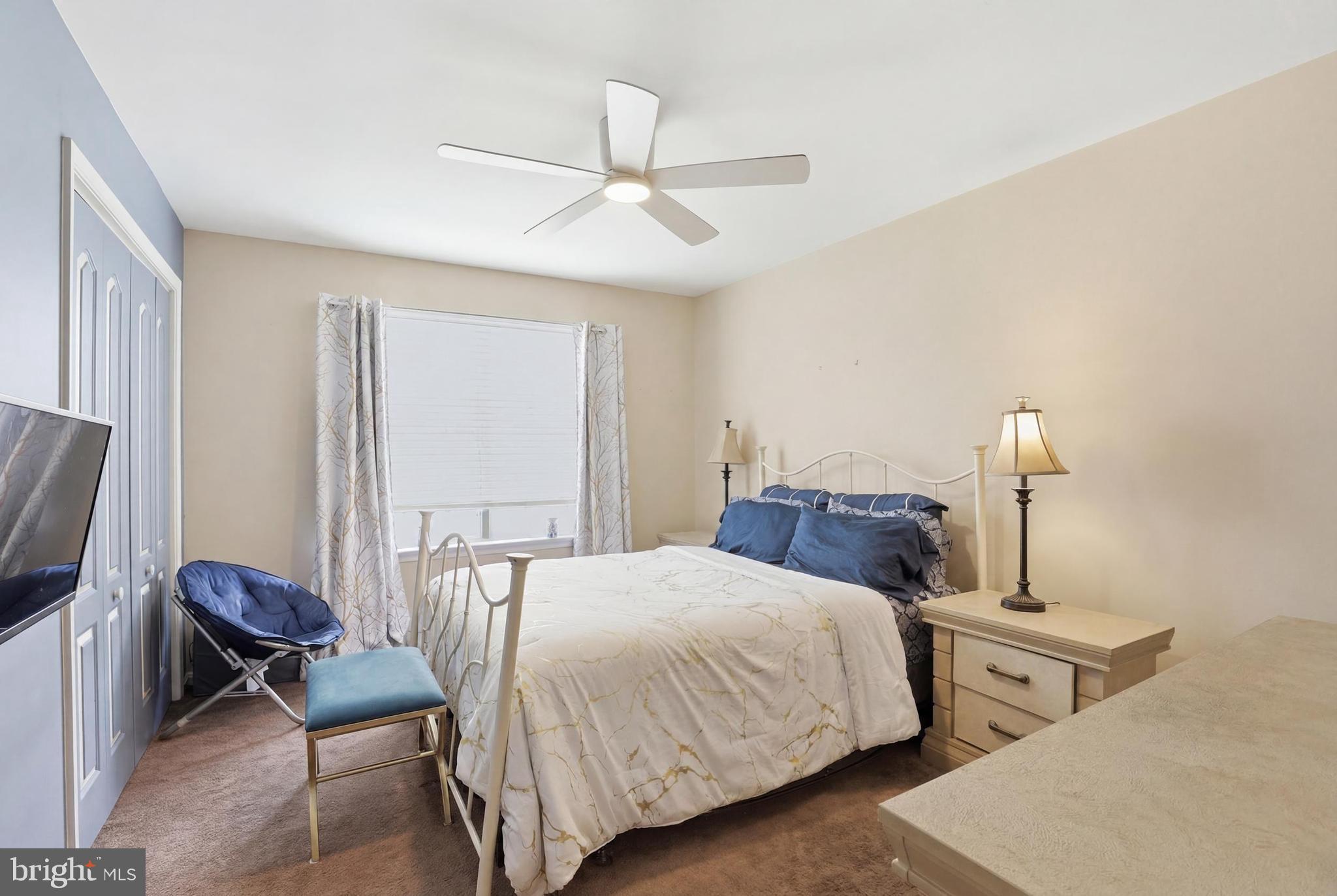 KNOTTS LANDING - Residential