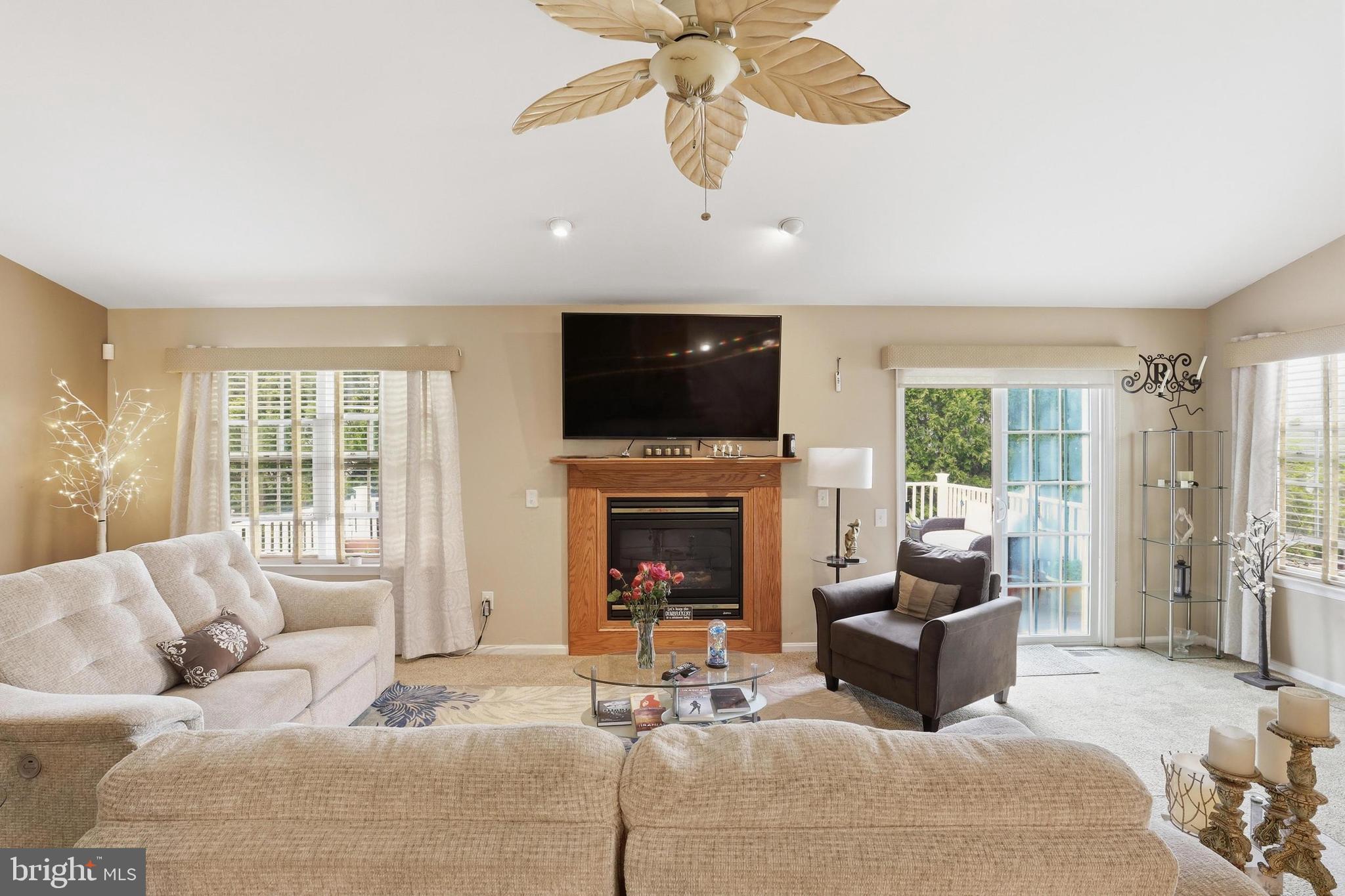 KNOTTS LANDING - Residential
