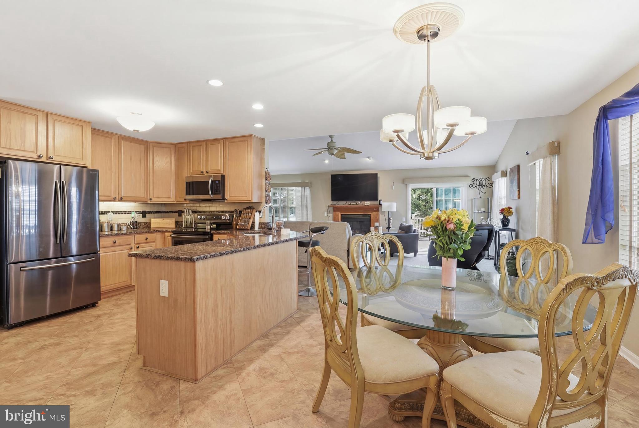 KNOTTS LANDING - Residential