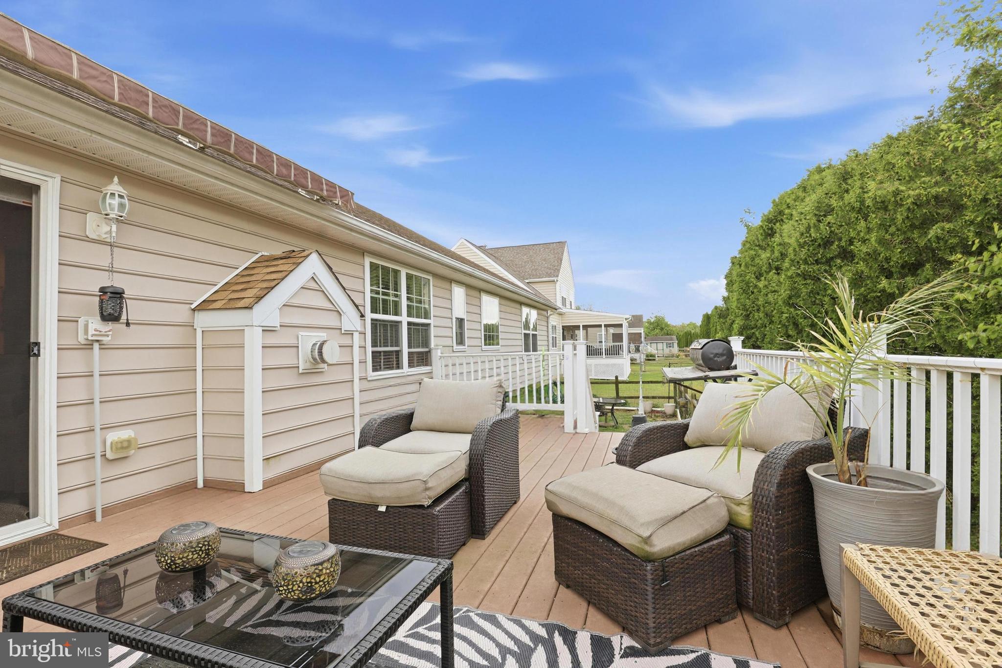KNOTTS LANDING - Residential