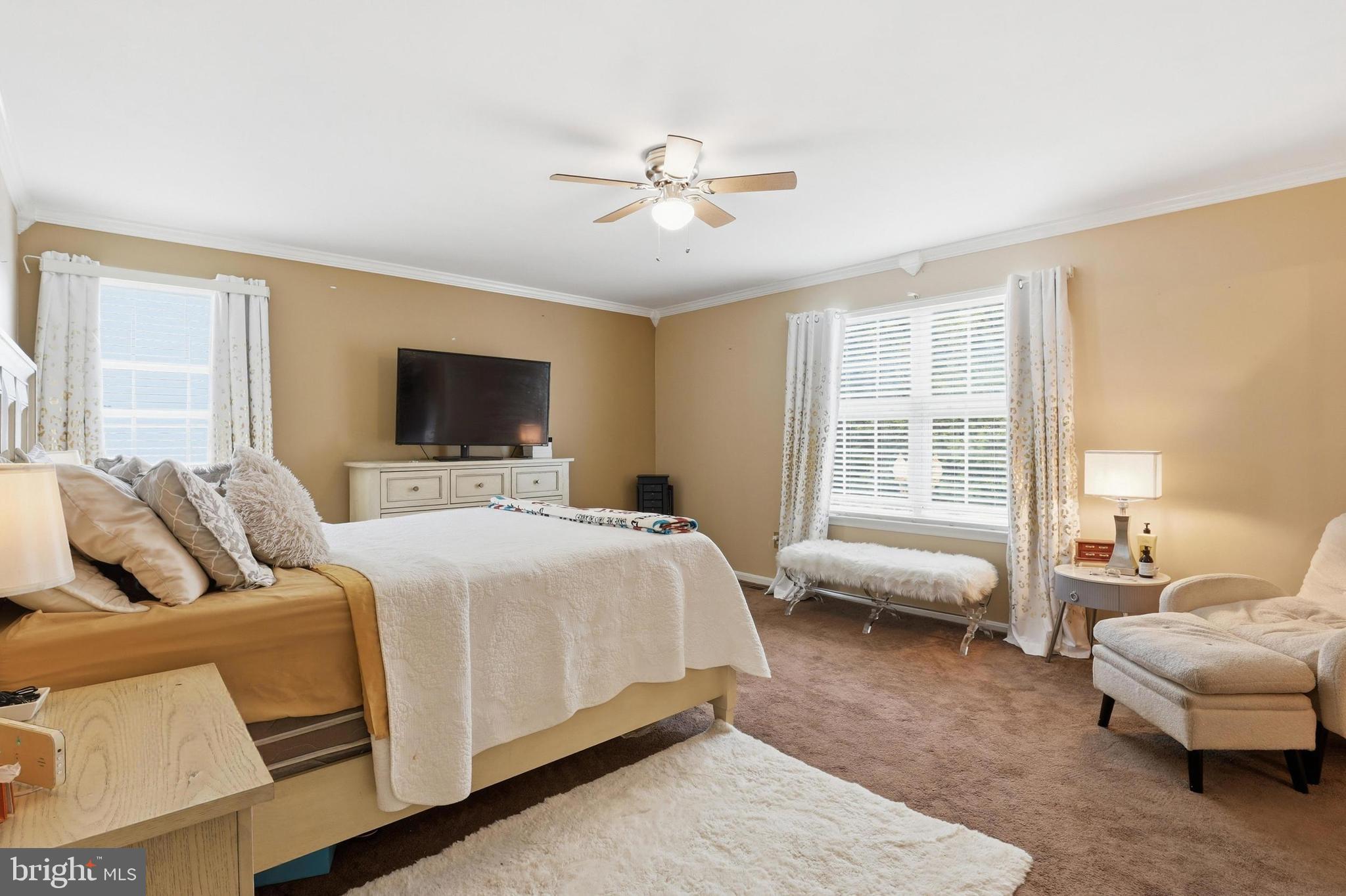 KNOTTS LANDING - Residential