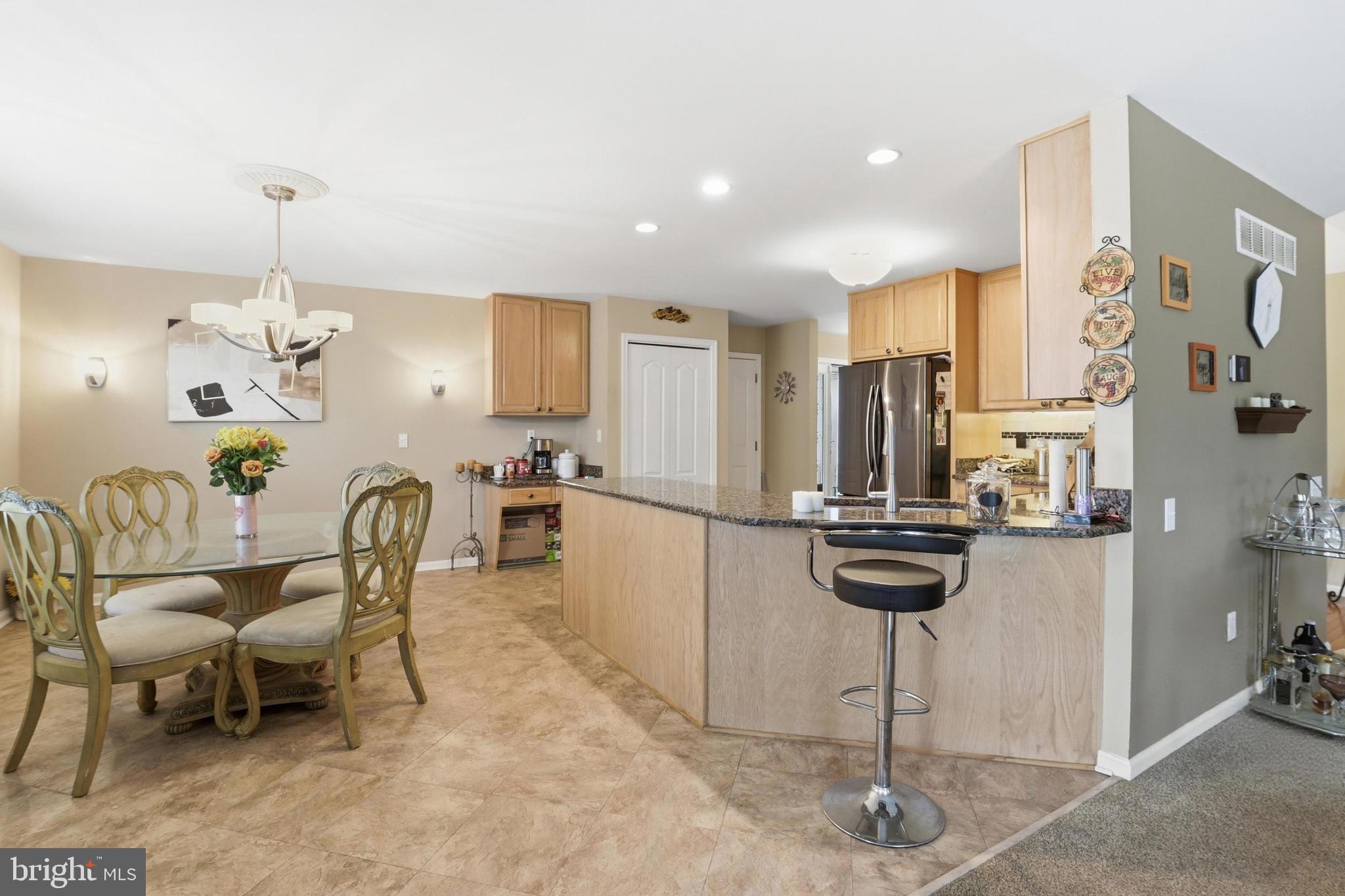 KNOTTS LANDING - Residential