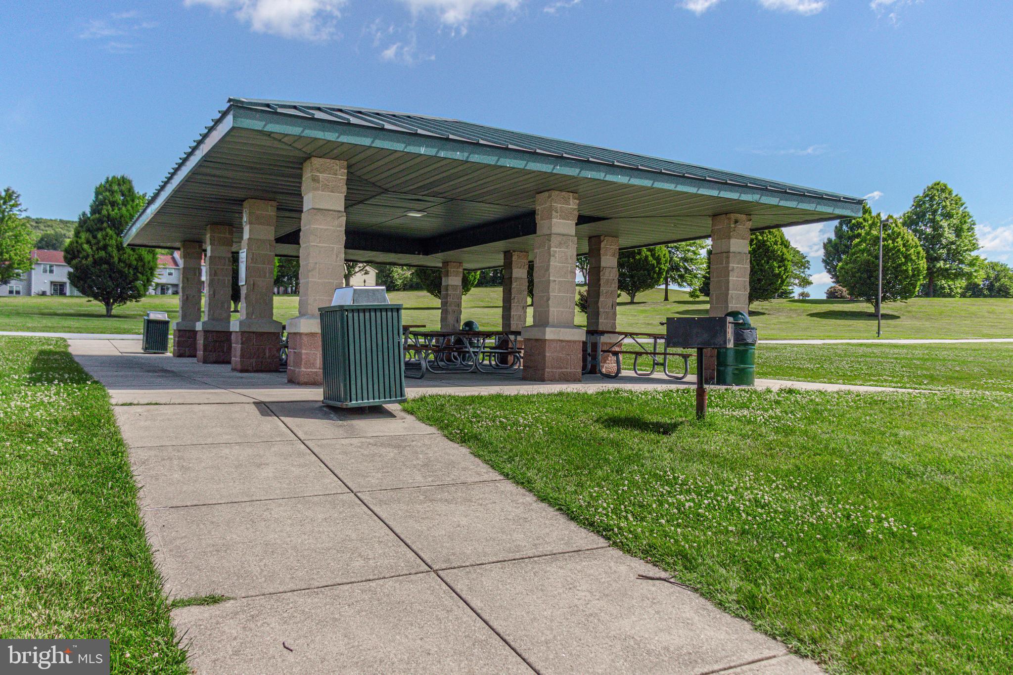 PARKSIDE TOWNHOMES - Residential