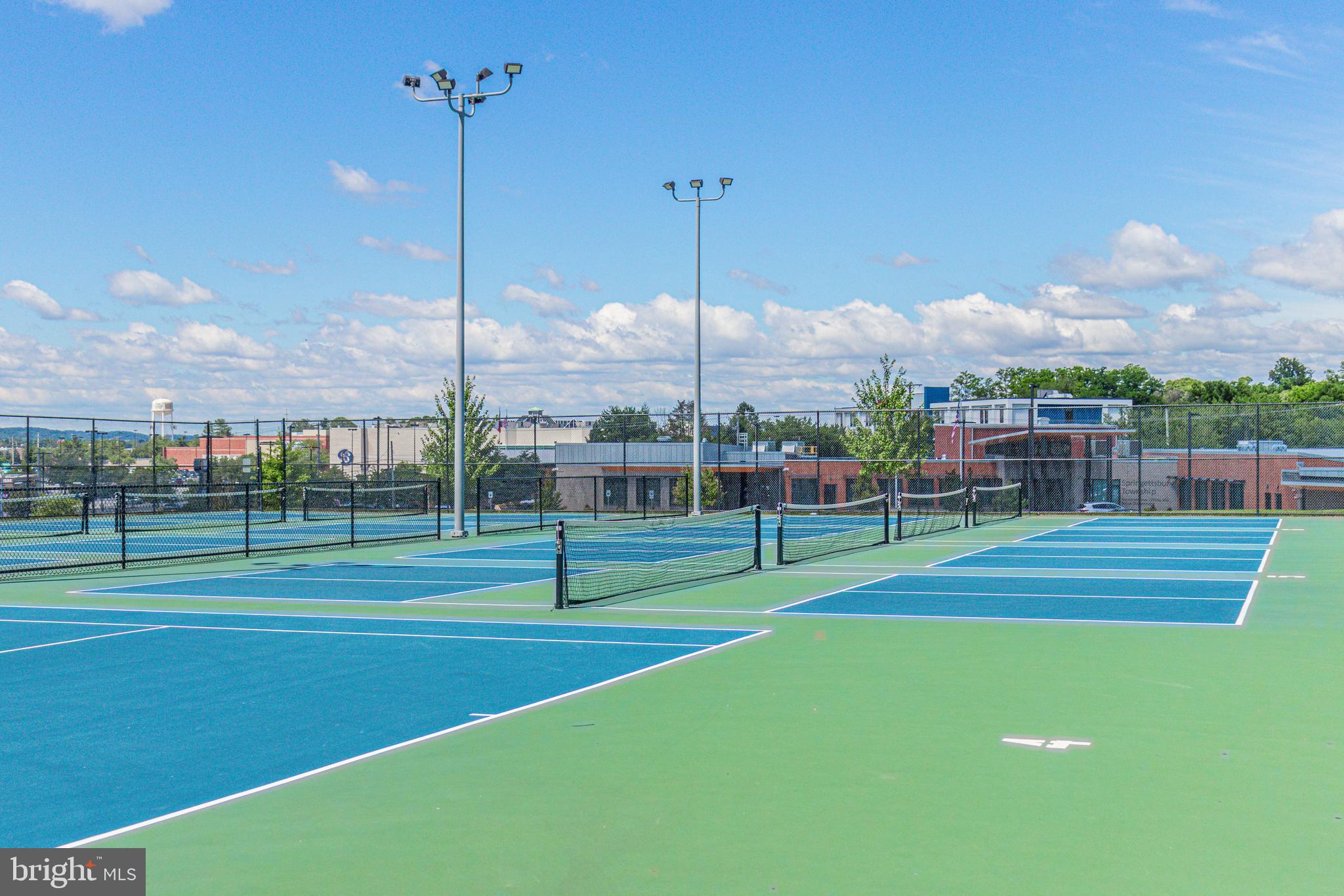 PARKSIDE TOWNHOMES - Residential