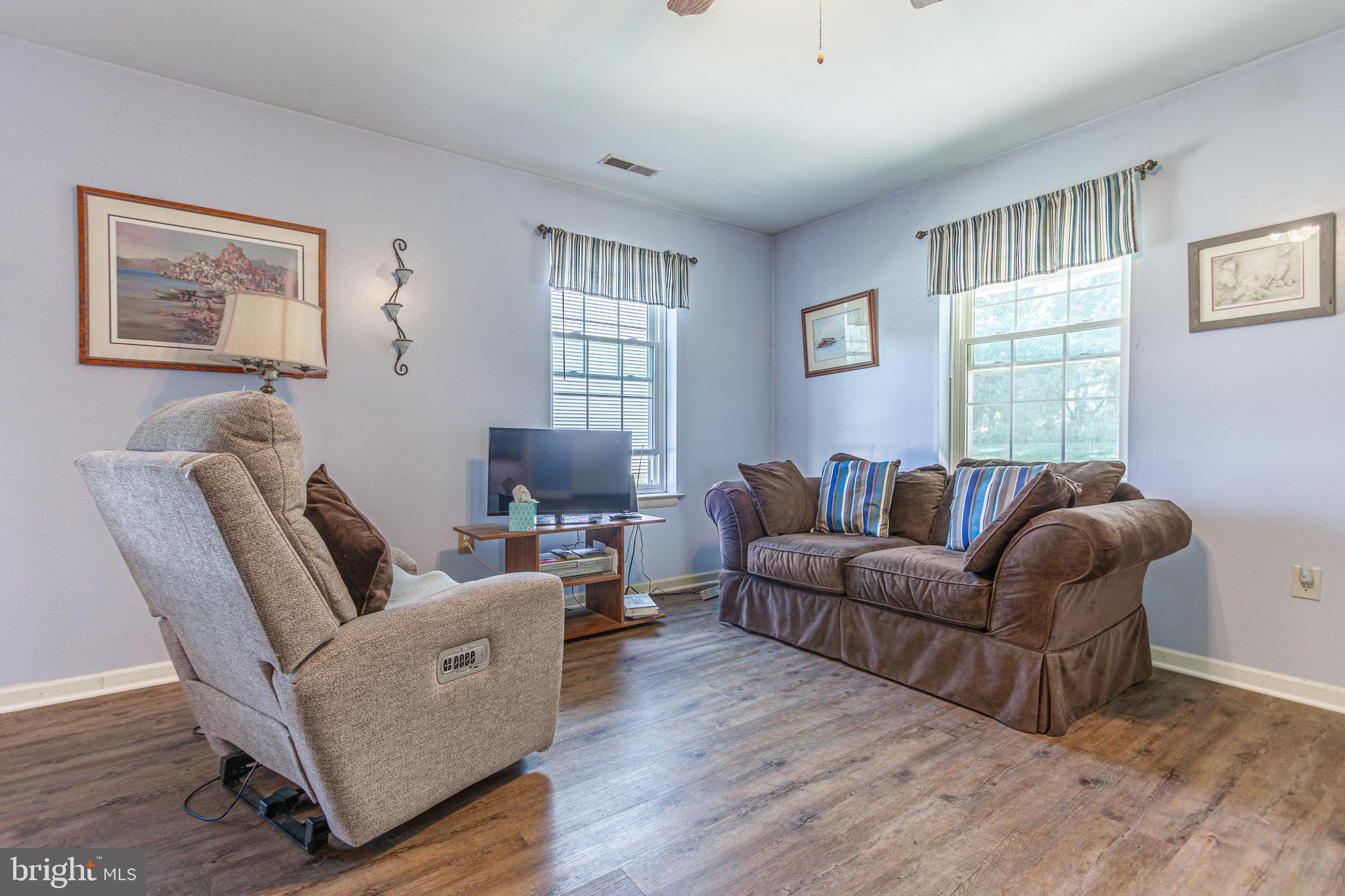 PARKSIDE TOWNHOMES - Residential