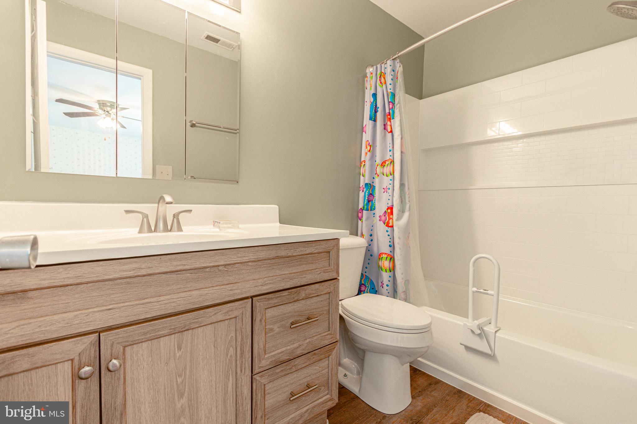 PARKSIDE TOWNHOMES - Residential