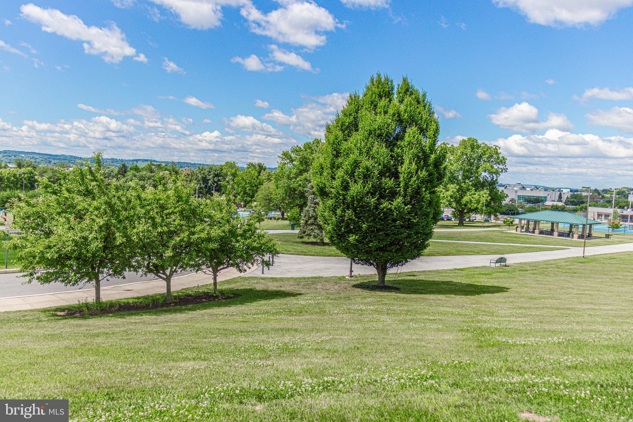 PARKSIDE TOWNHOMES - Residential