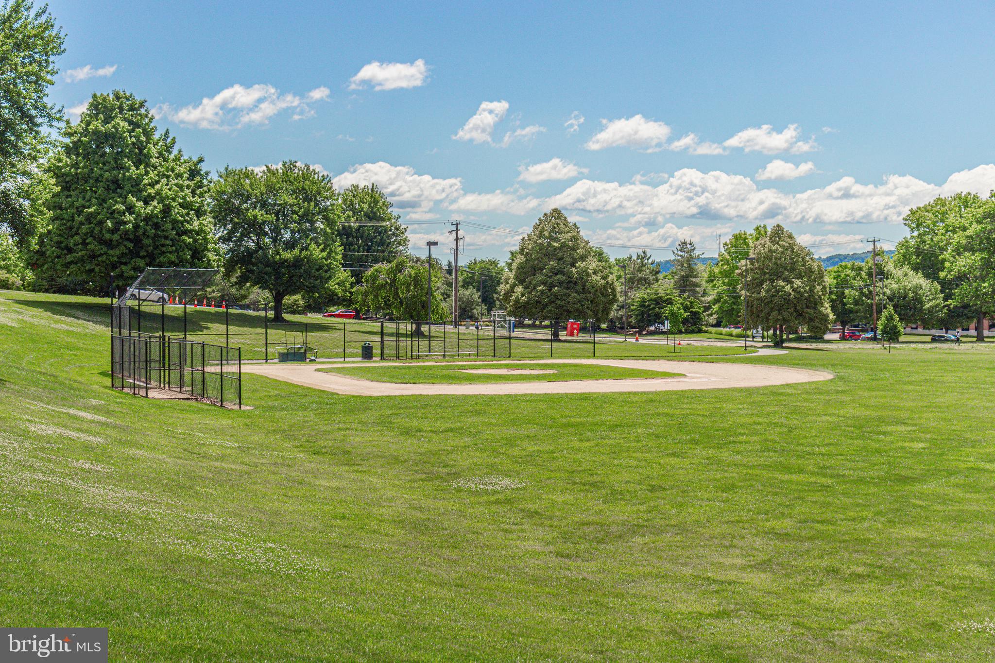 PARKSIDE TOWNHOMES - Residential