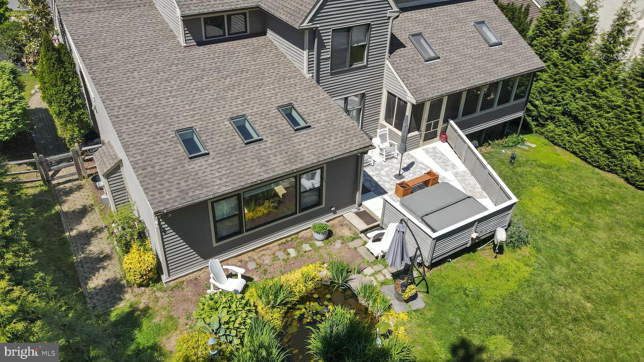 BALLINAHINCH - Residential
