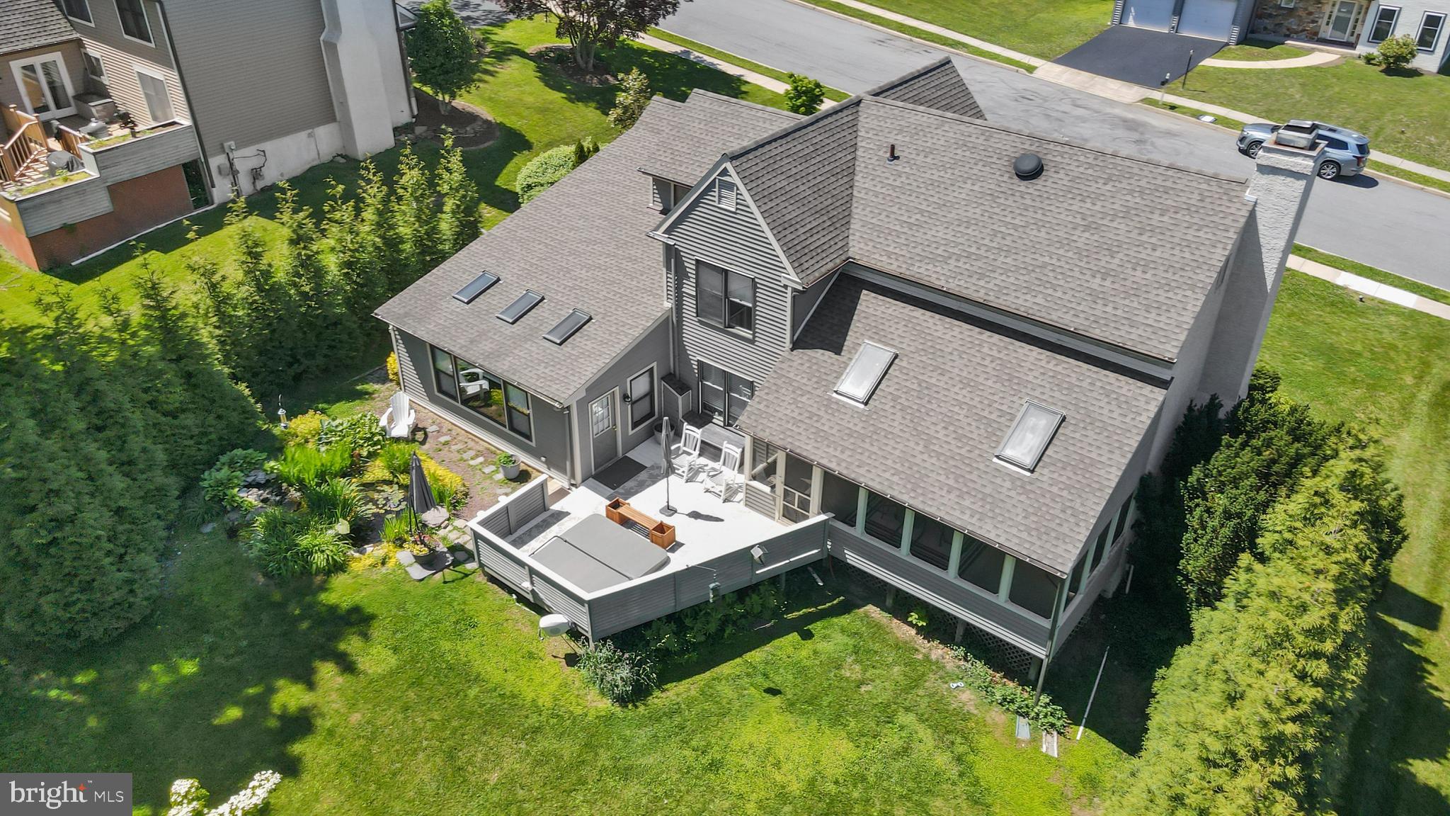 BALLINAHINCH - Residential