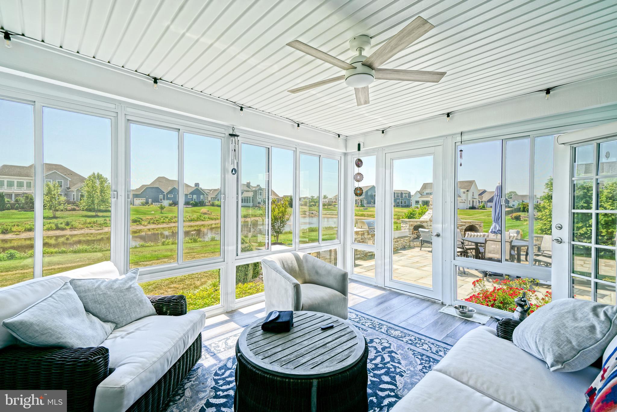 SHOWFIELD - Residential