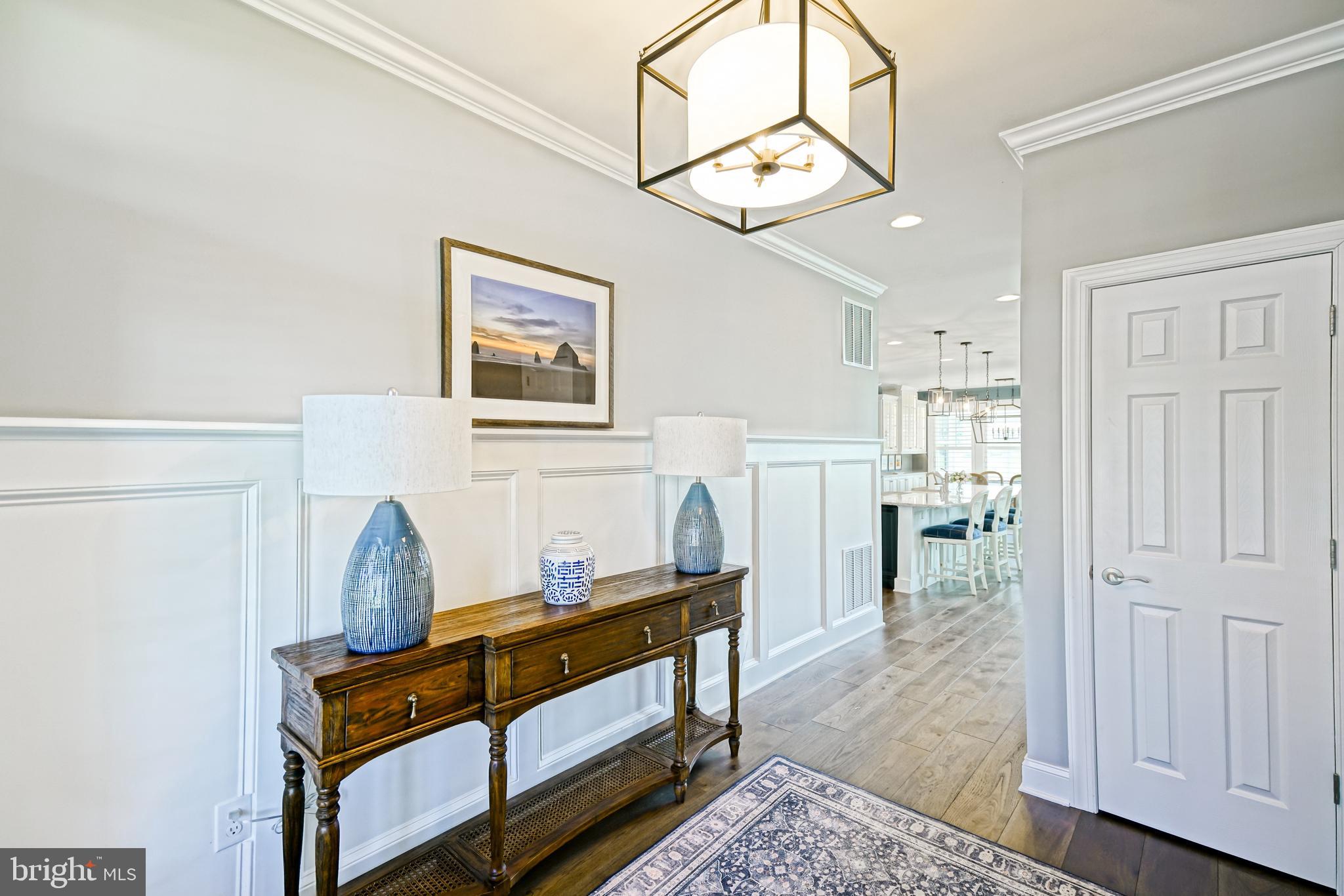SHOWFIELD - Residential