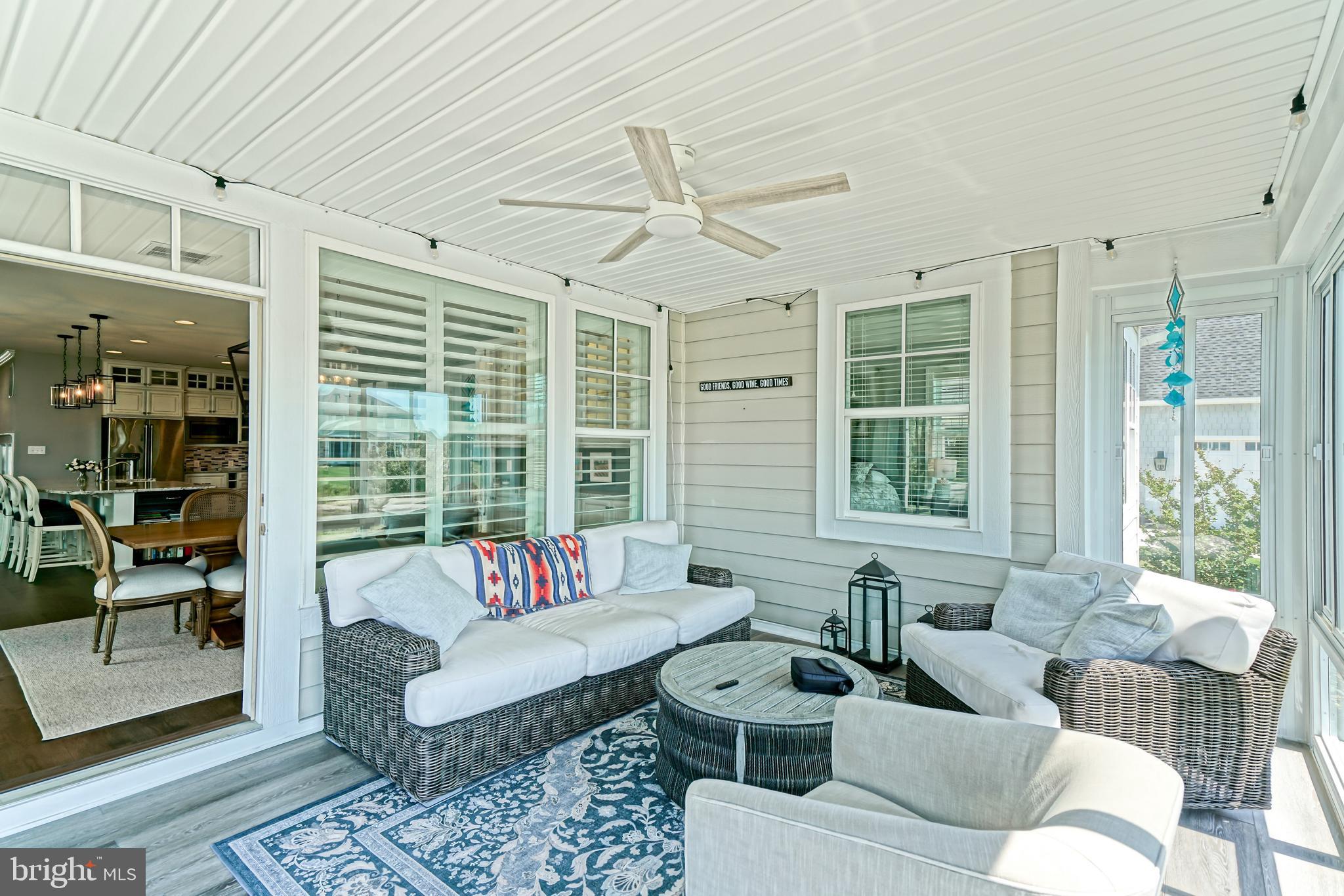 SHOWFIELD - Residential