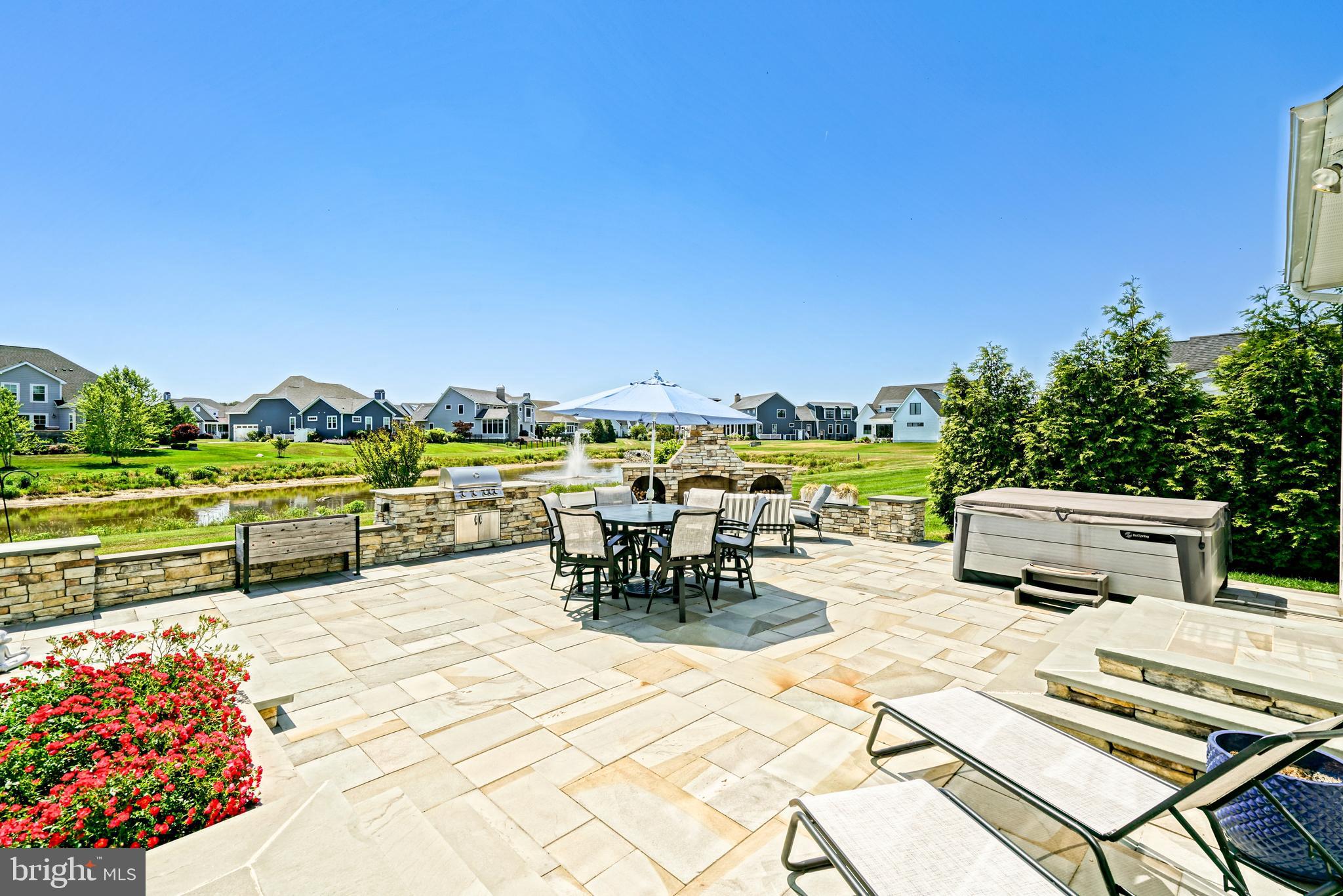 SHOWFIELD - Residential