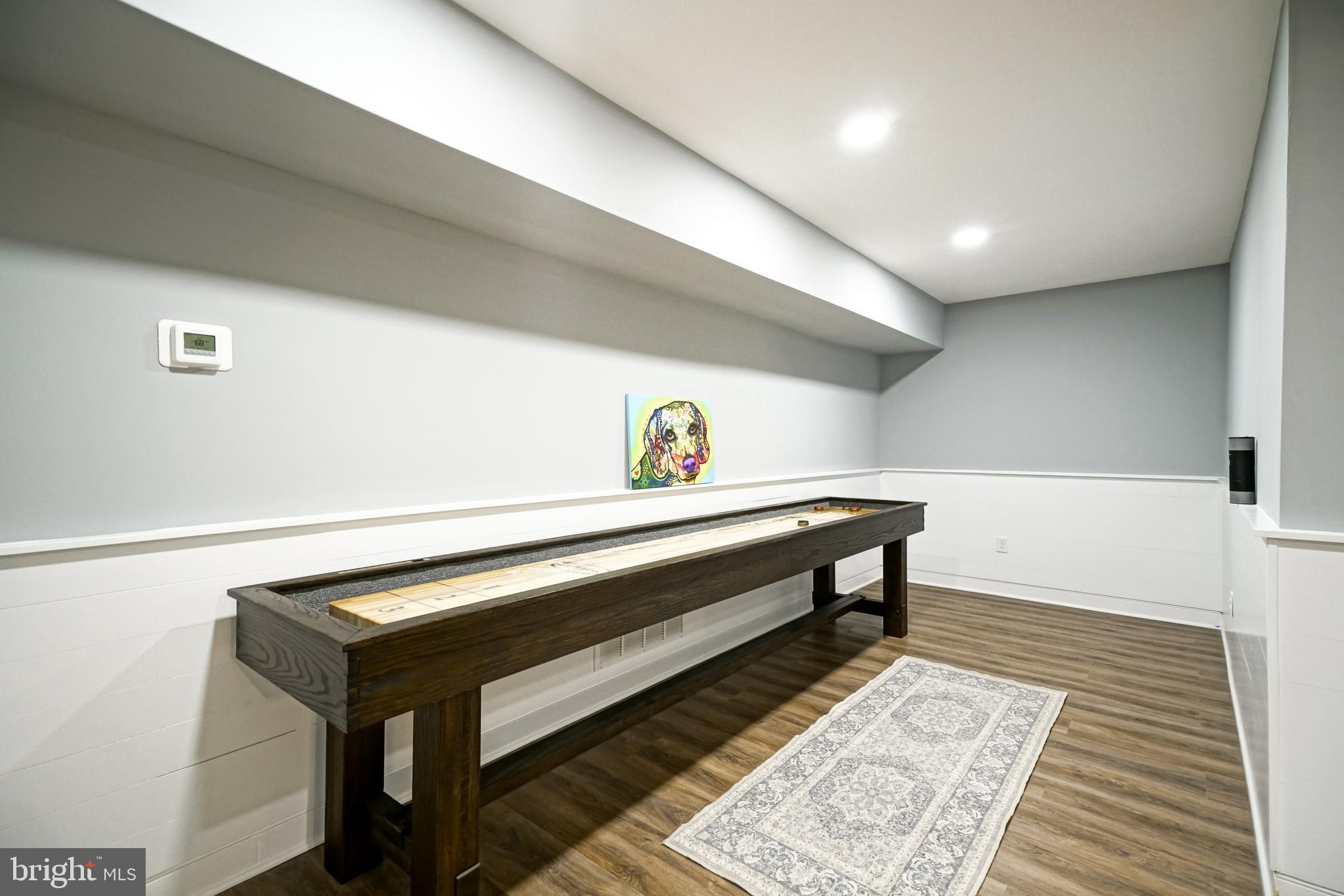 SHOWFIELD - Residential
