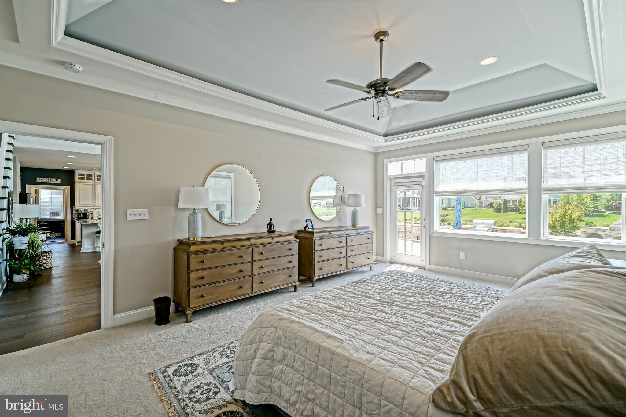 SHOWFIELD - Residential
