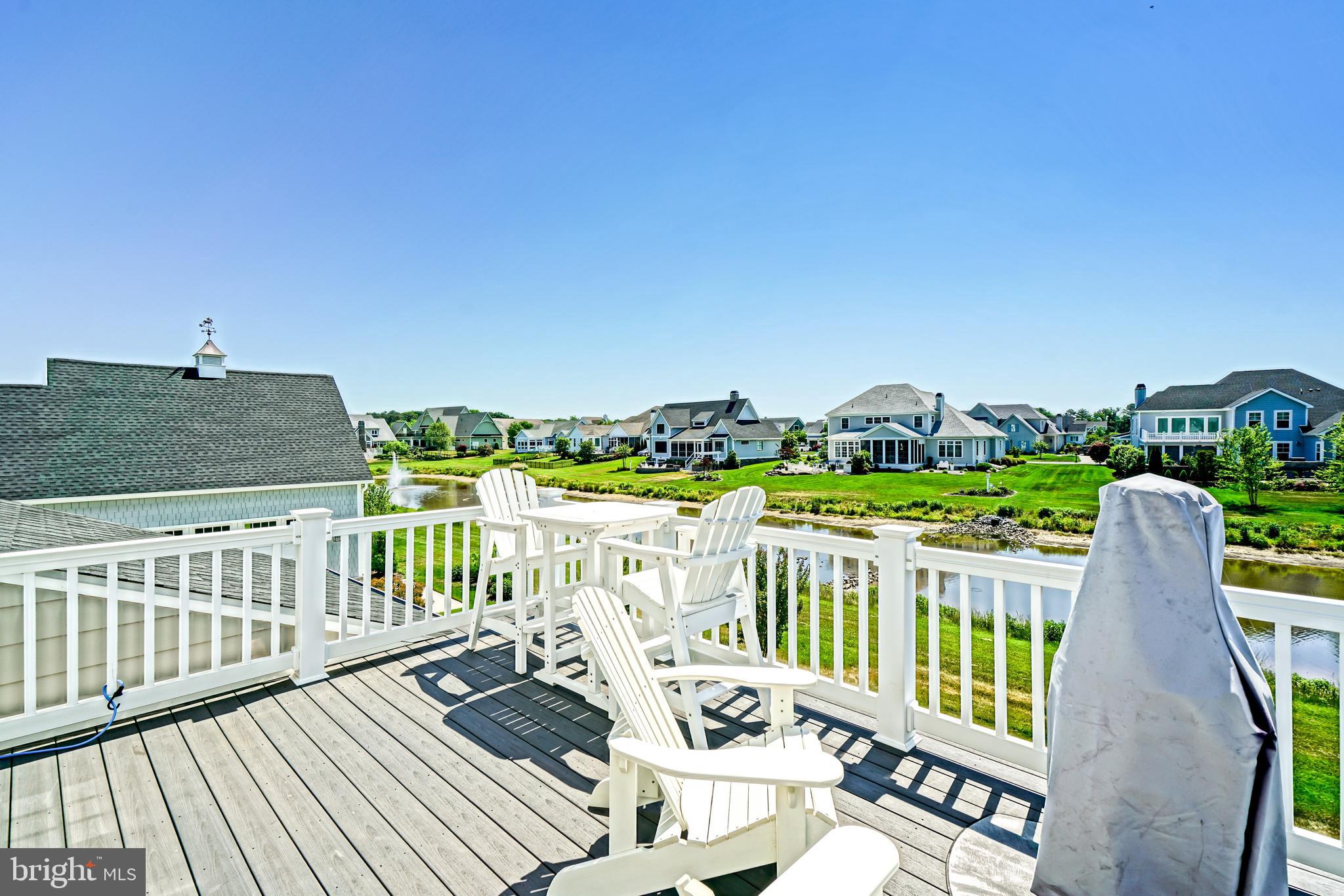 SHOWFIELD - Residential