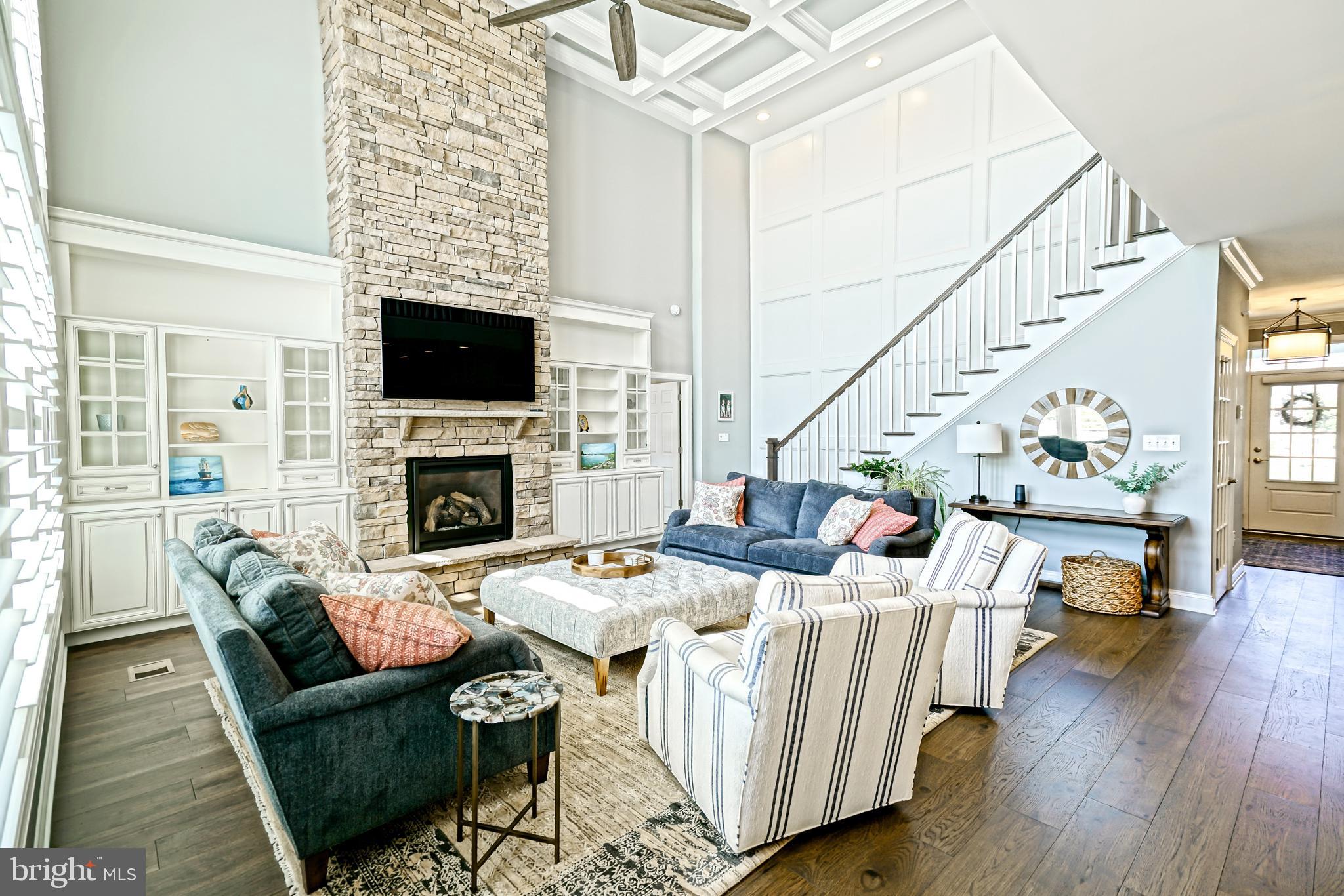 SHOWFIELD - Residential