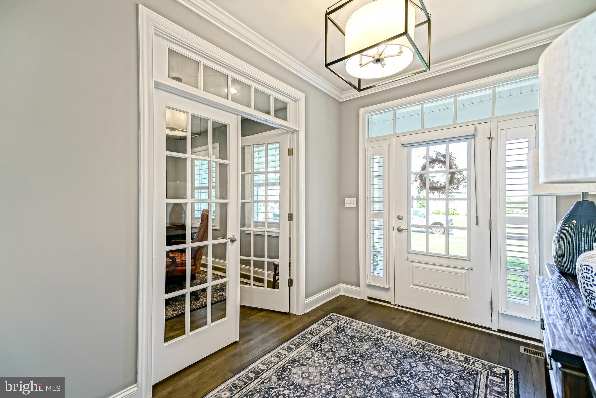 SHOWFIELD - Residential