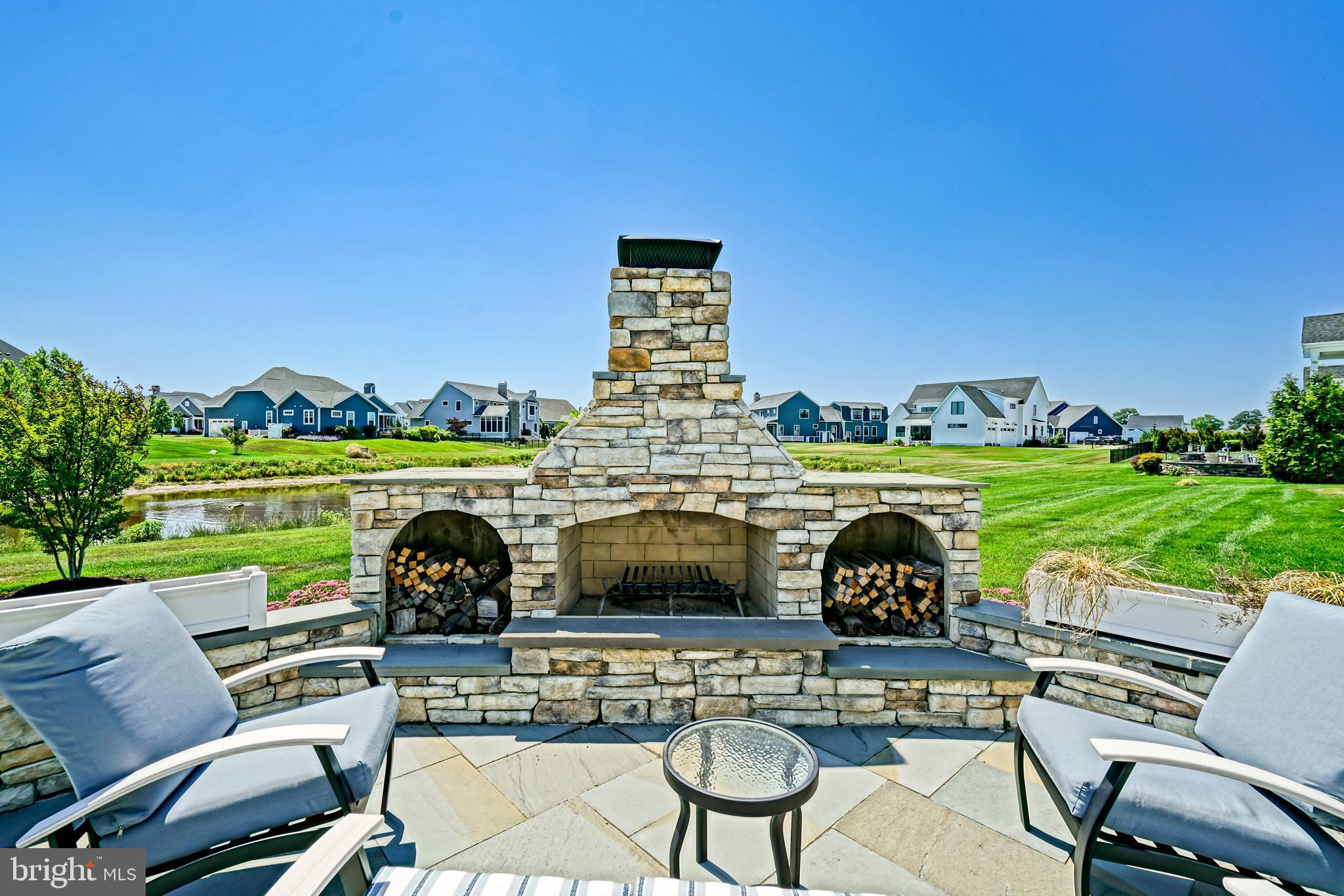 SHOWFIELD - Residential