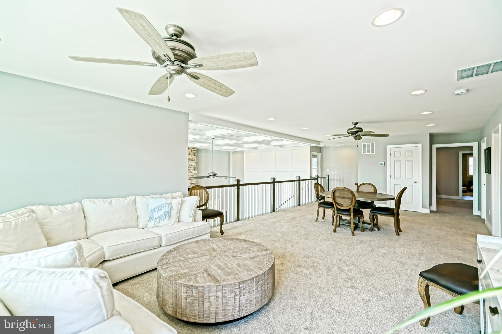 SHOWFIELD - Residential